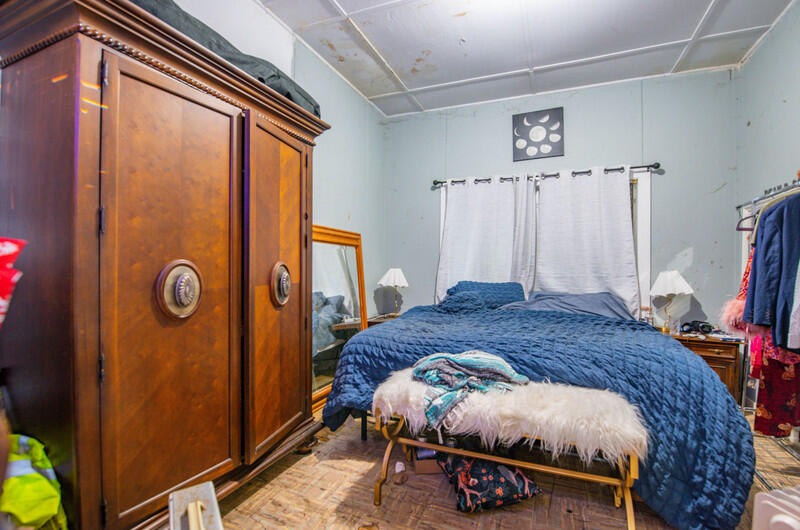 1327 Duncan Street Property Photo 7