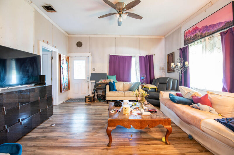 1327 Duncan Street Property Photo 10