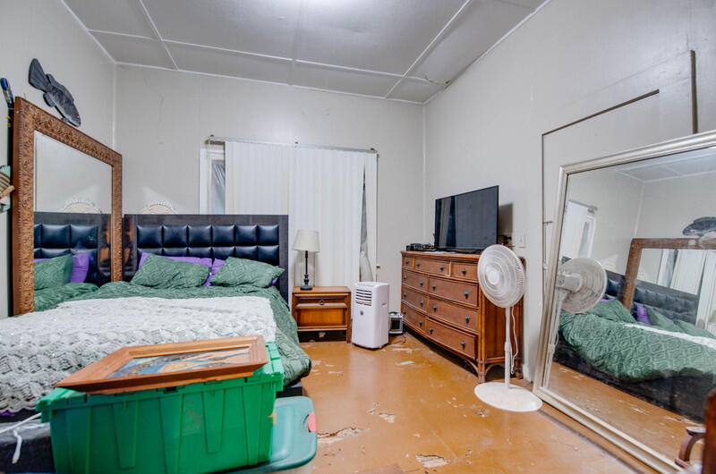 1327 Duncan Street Property Photo 13