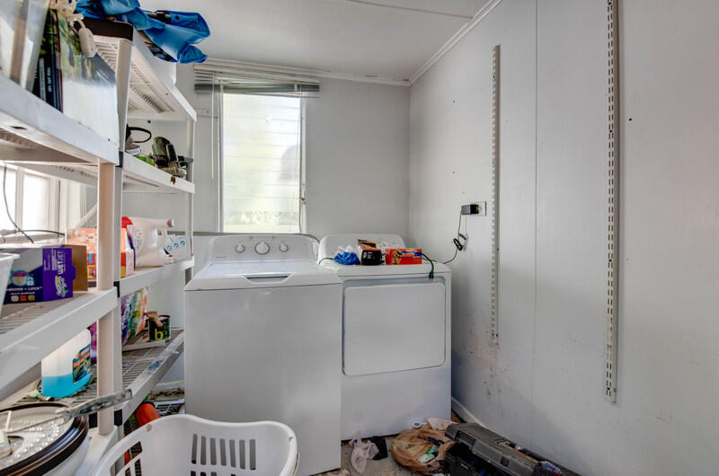 1327 Duncan Street Property Photo 18