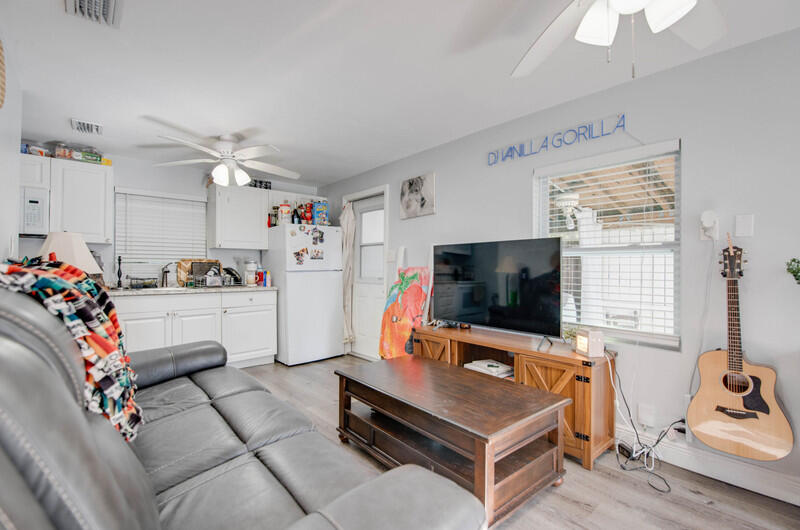 1327 Duncan Street Property Photo 34