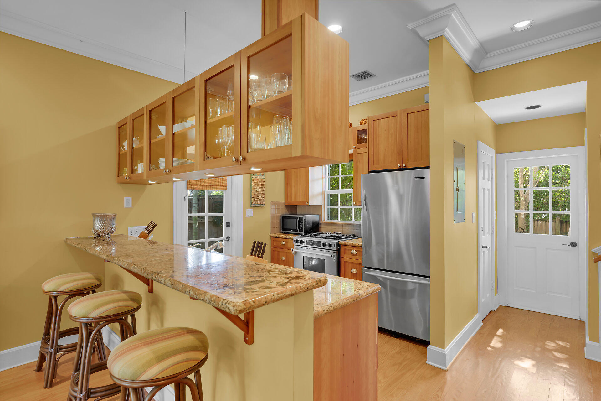 1005 United Street, B Property Photo 6