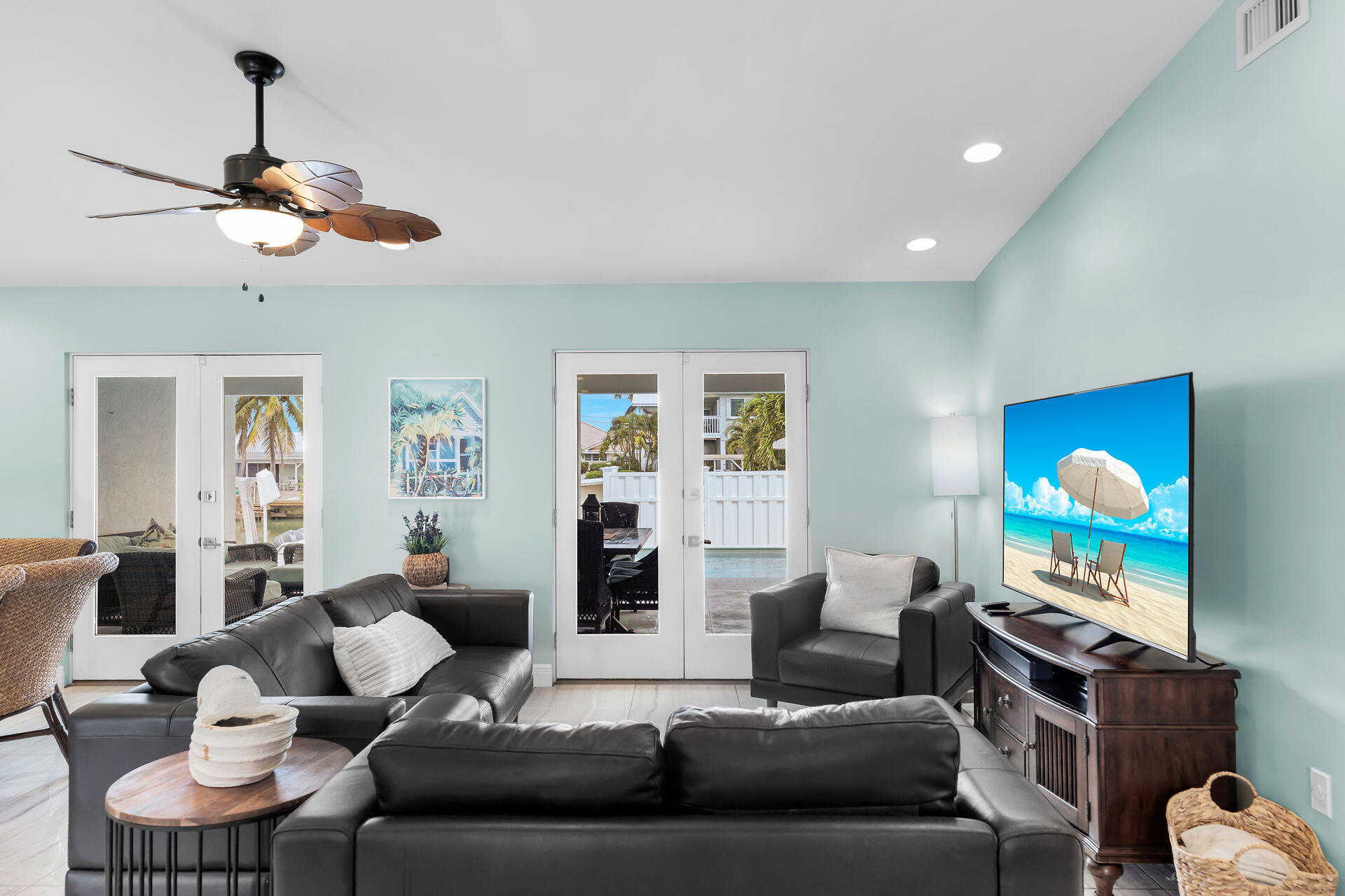 150 10th Street Property Photo 9