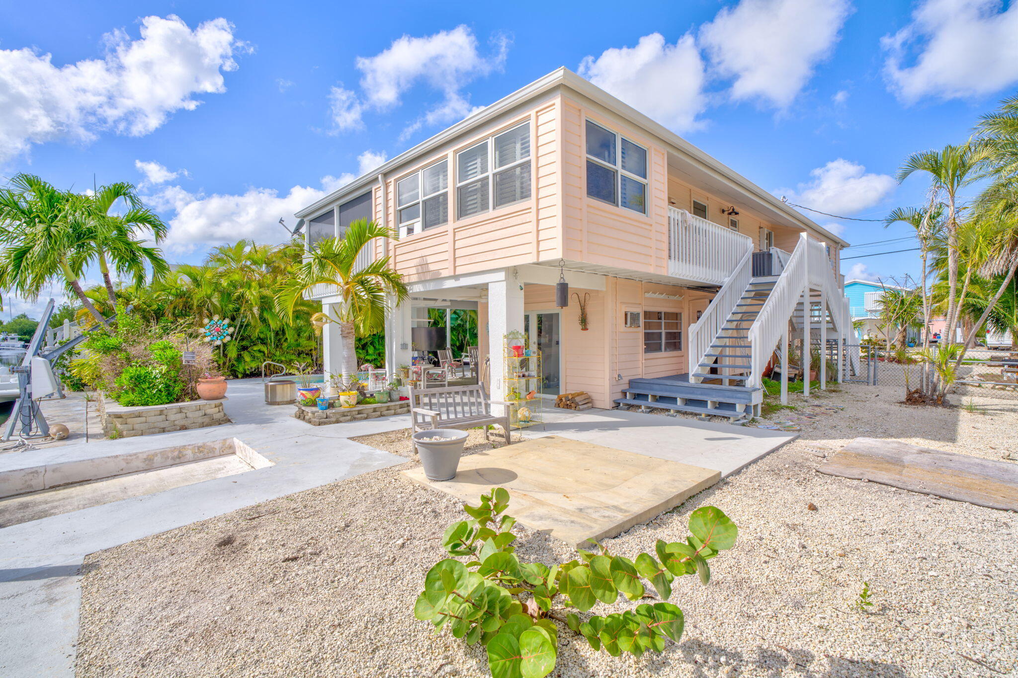 27426 Martinique Lane Property Photo 4