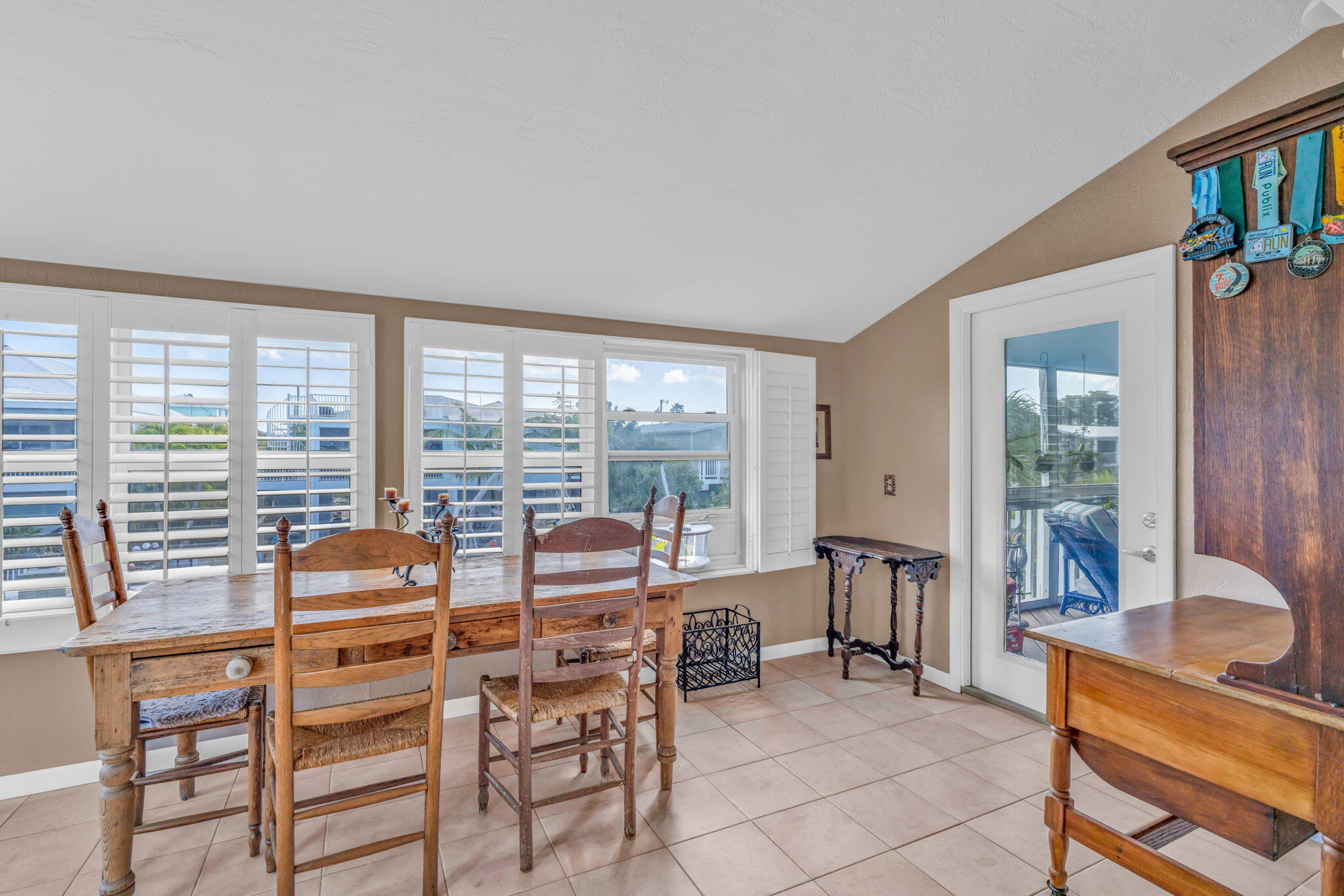 27426 Martinique Lane Property Photo 10