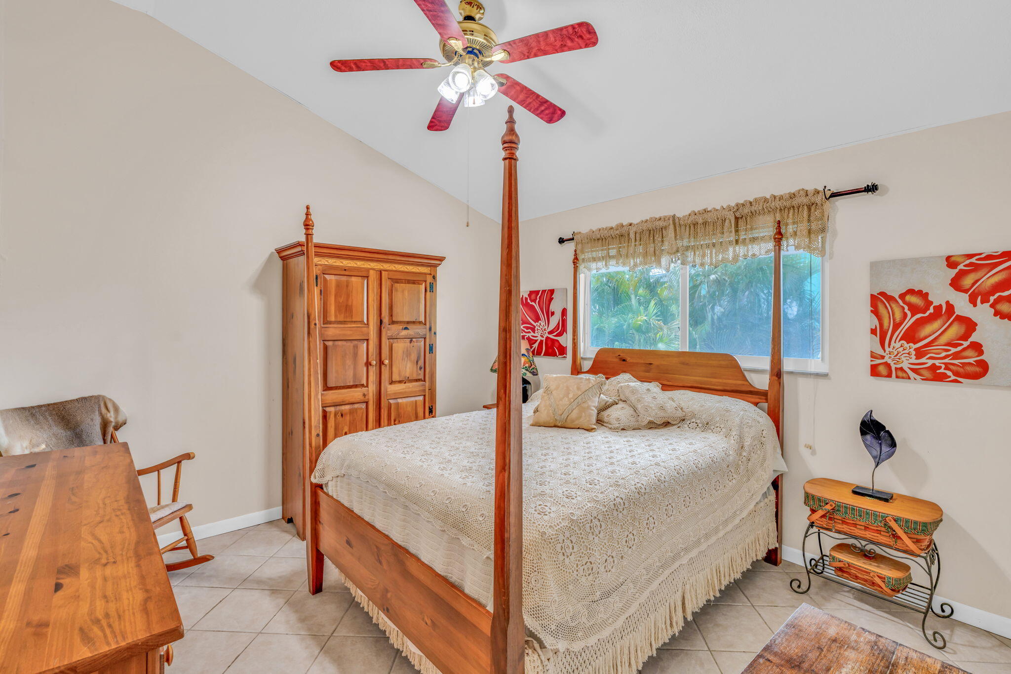 27426 Martinique Lane Property Photo 17