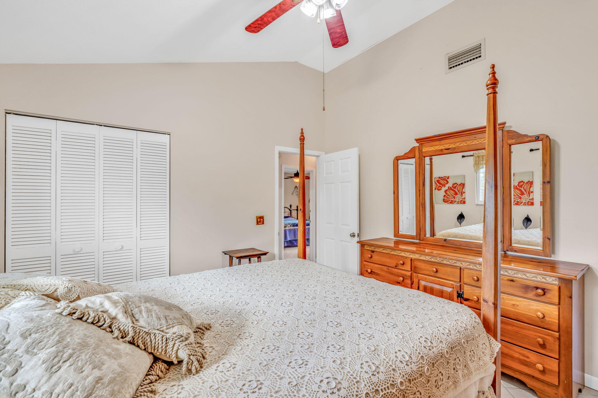 27426 Martinique Lane Property Photo 18