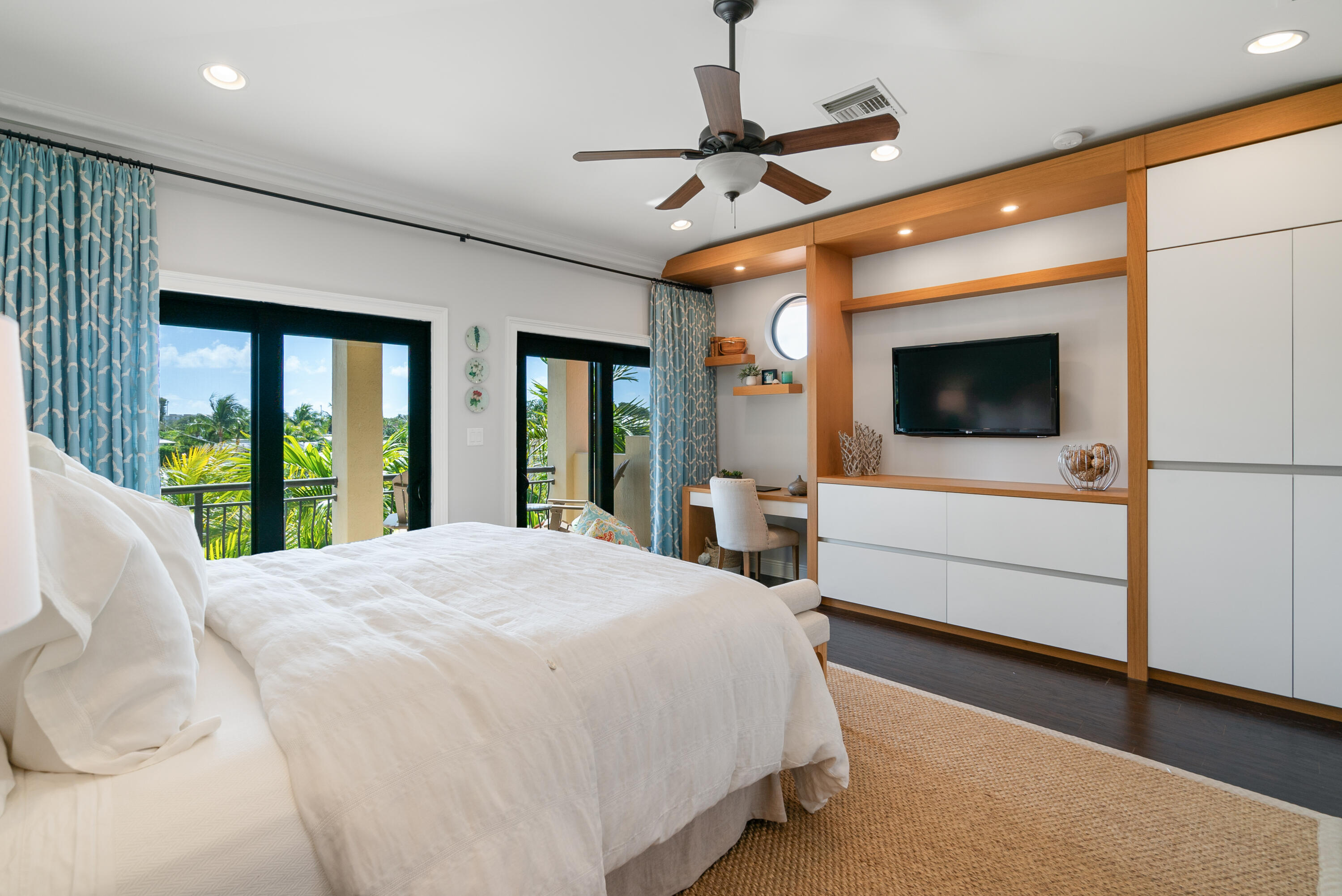 130 Harbor Drive Property Photo 27