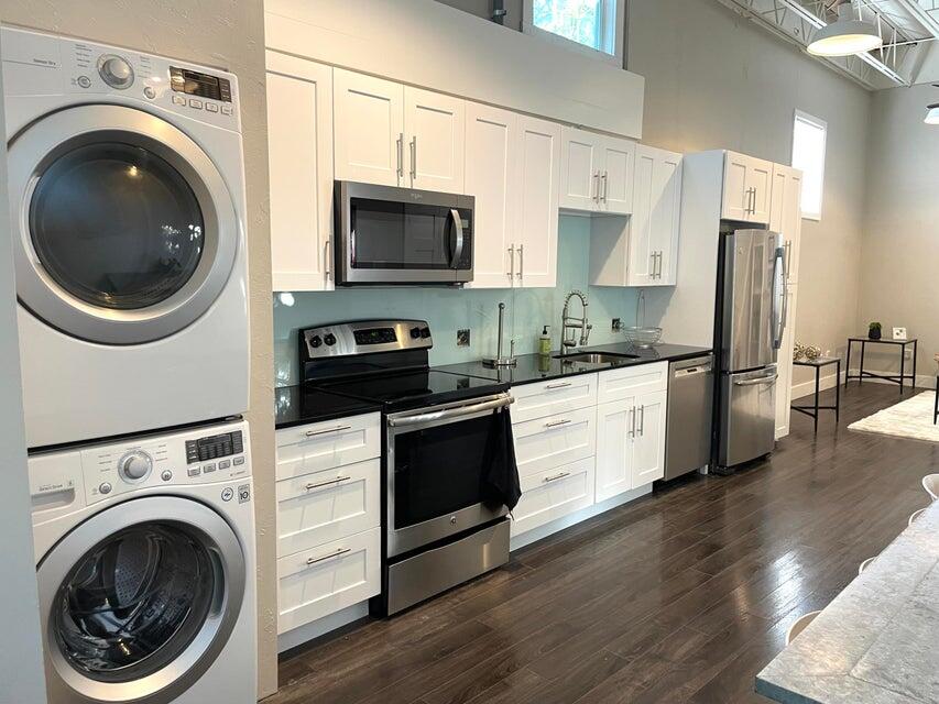 1114 White Street Property Photo 3