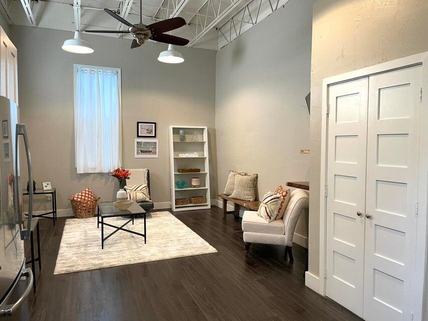 1114 White Street Property Photo 4