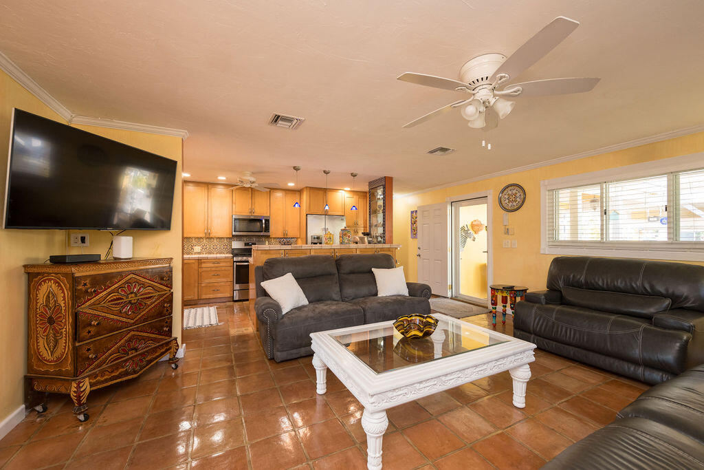 1617 Jamaica Drive Property Photo 7