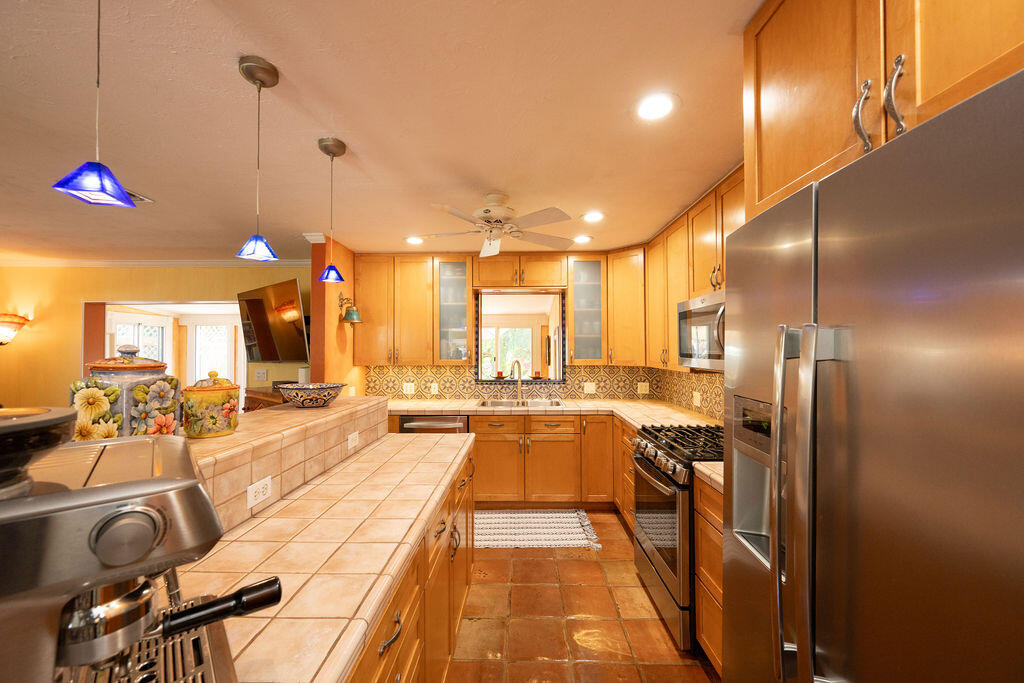 1617 Jamaica Drive Property Photo 9