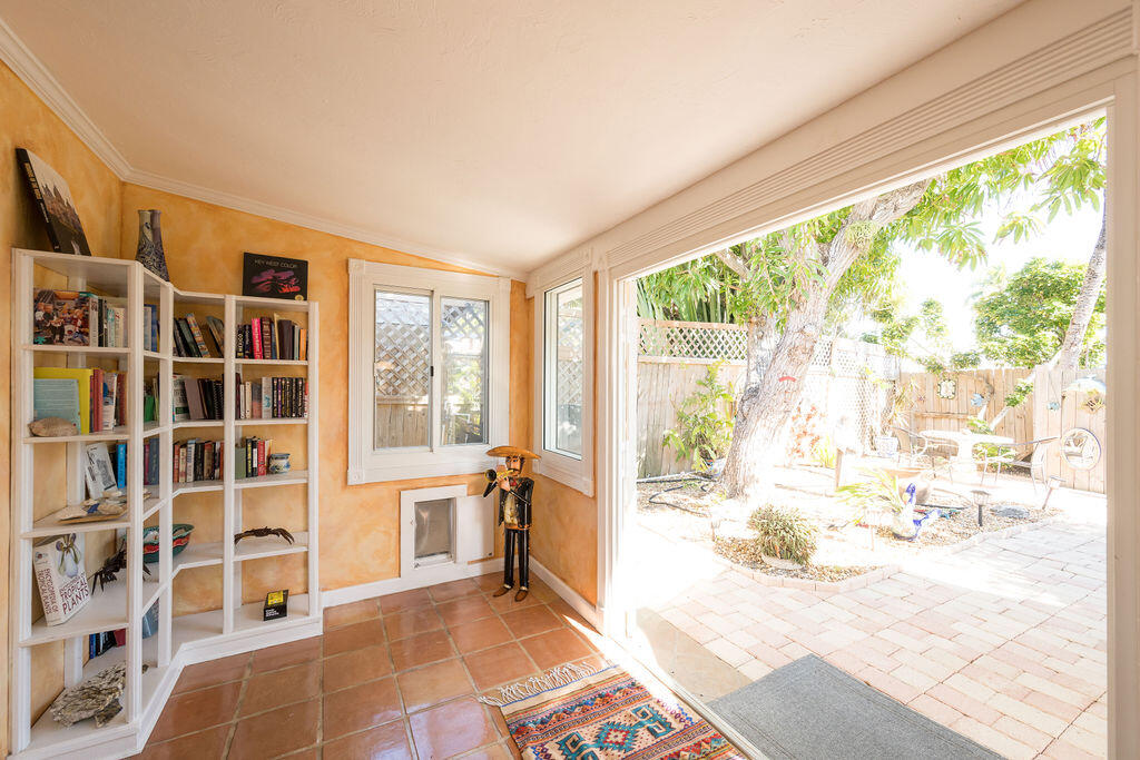 1617 Jamaica Drive Property Photo 10