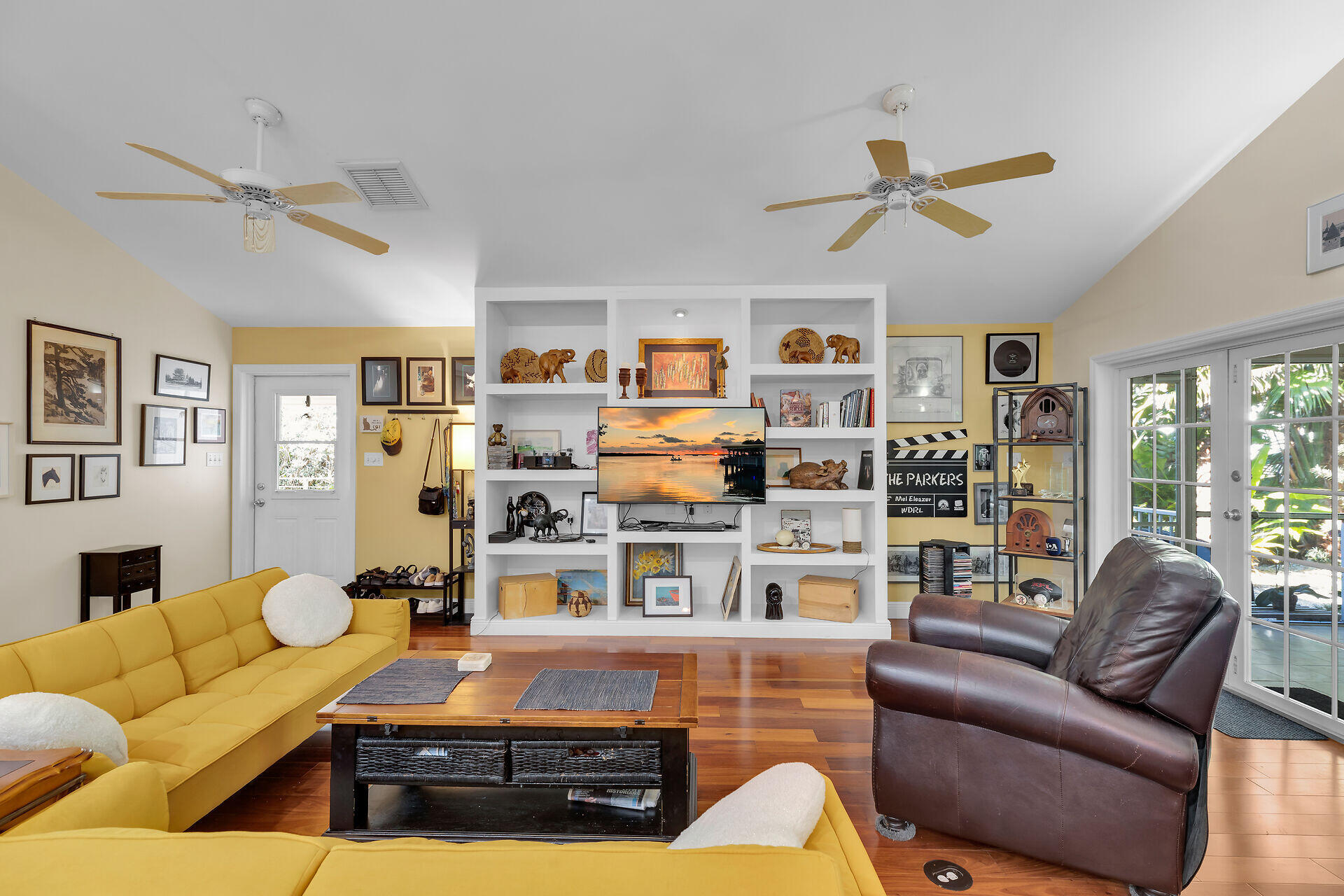 260 3rd Street Property Photo 11