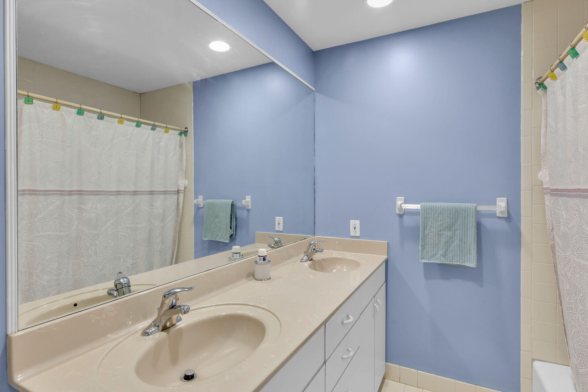 260 3rd Street Property Photo 29