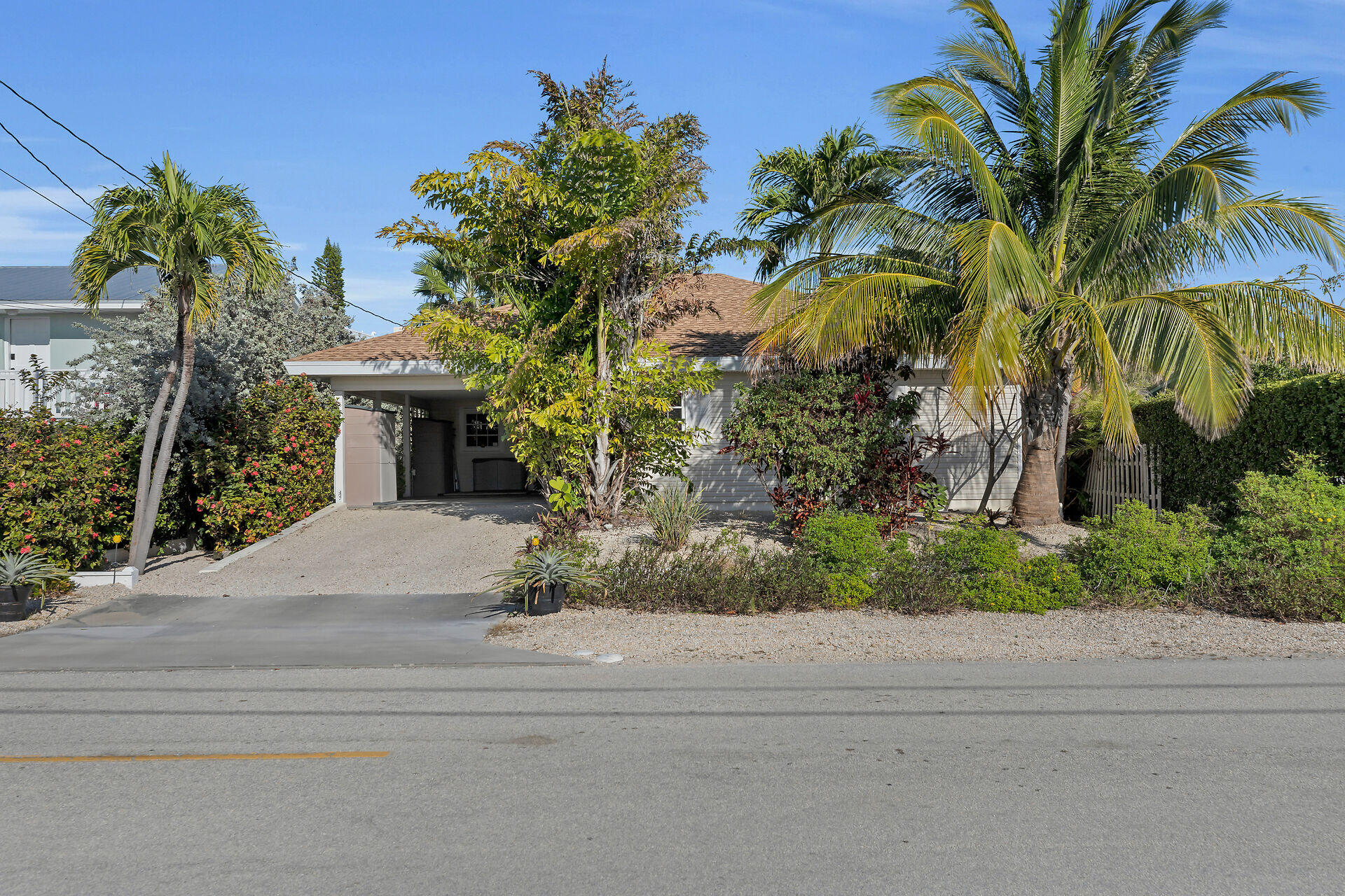 260 3rd Street Property Photo 32