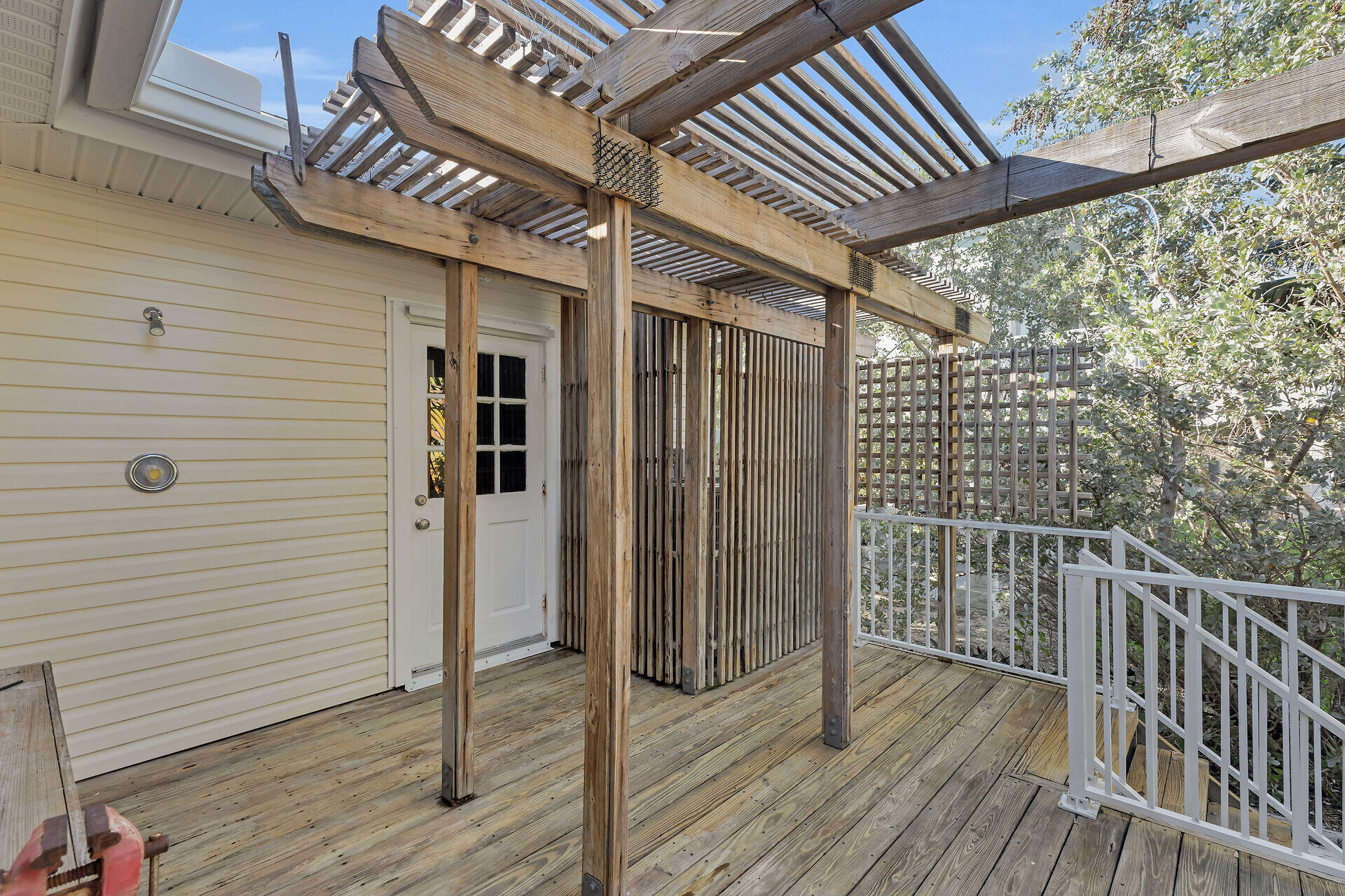 260 3rd Street Property Photo 37