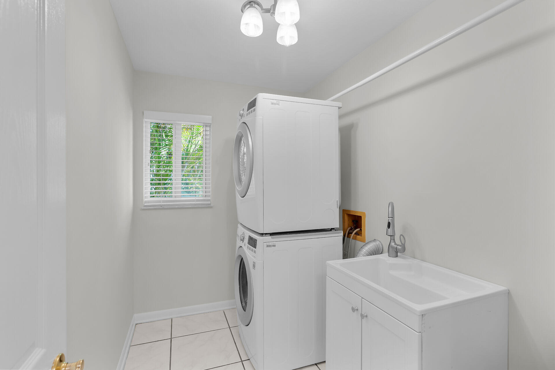 20841 W 8th Avenue Property Photo 14