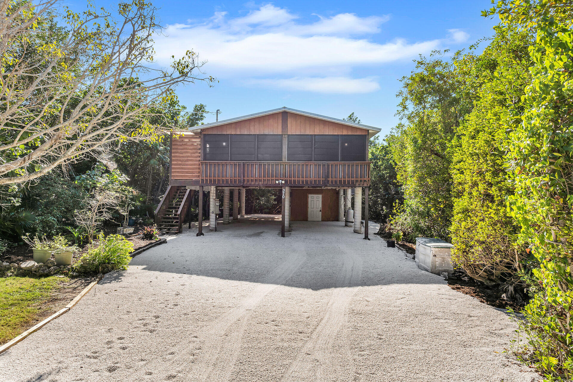 370 Cocoanut Avenue Property Photo 18