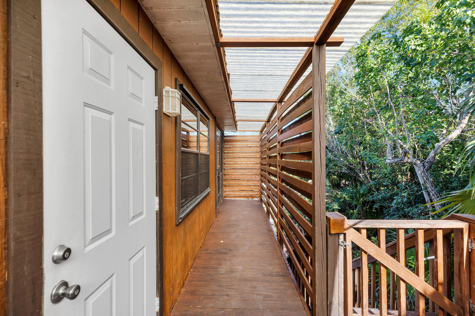 370 Cocoanut Avenue Property Photo 19