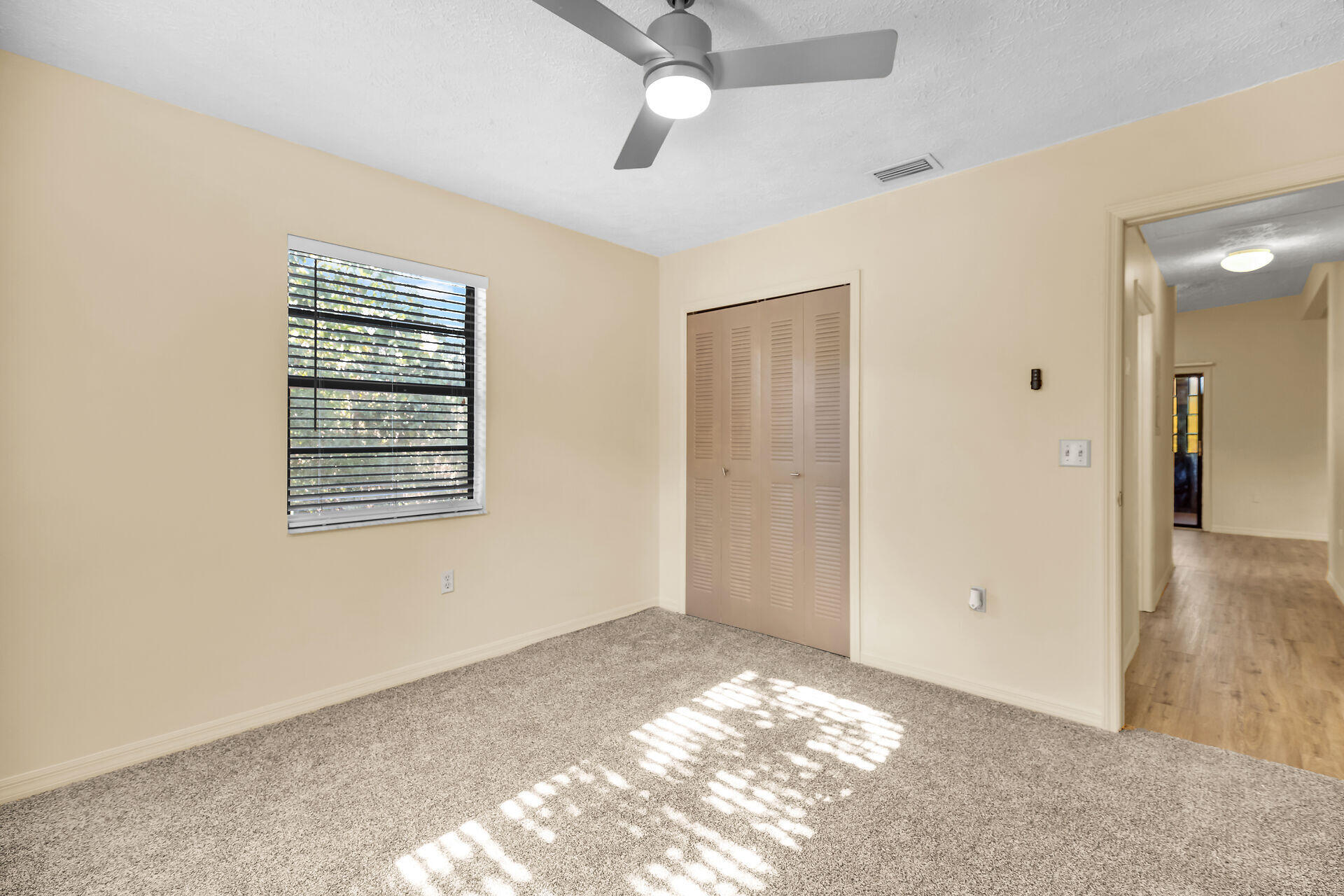 370 Cocoanut Avenue Property Photo 35