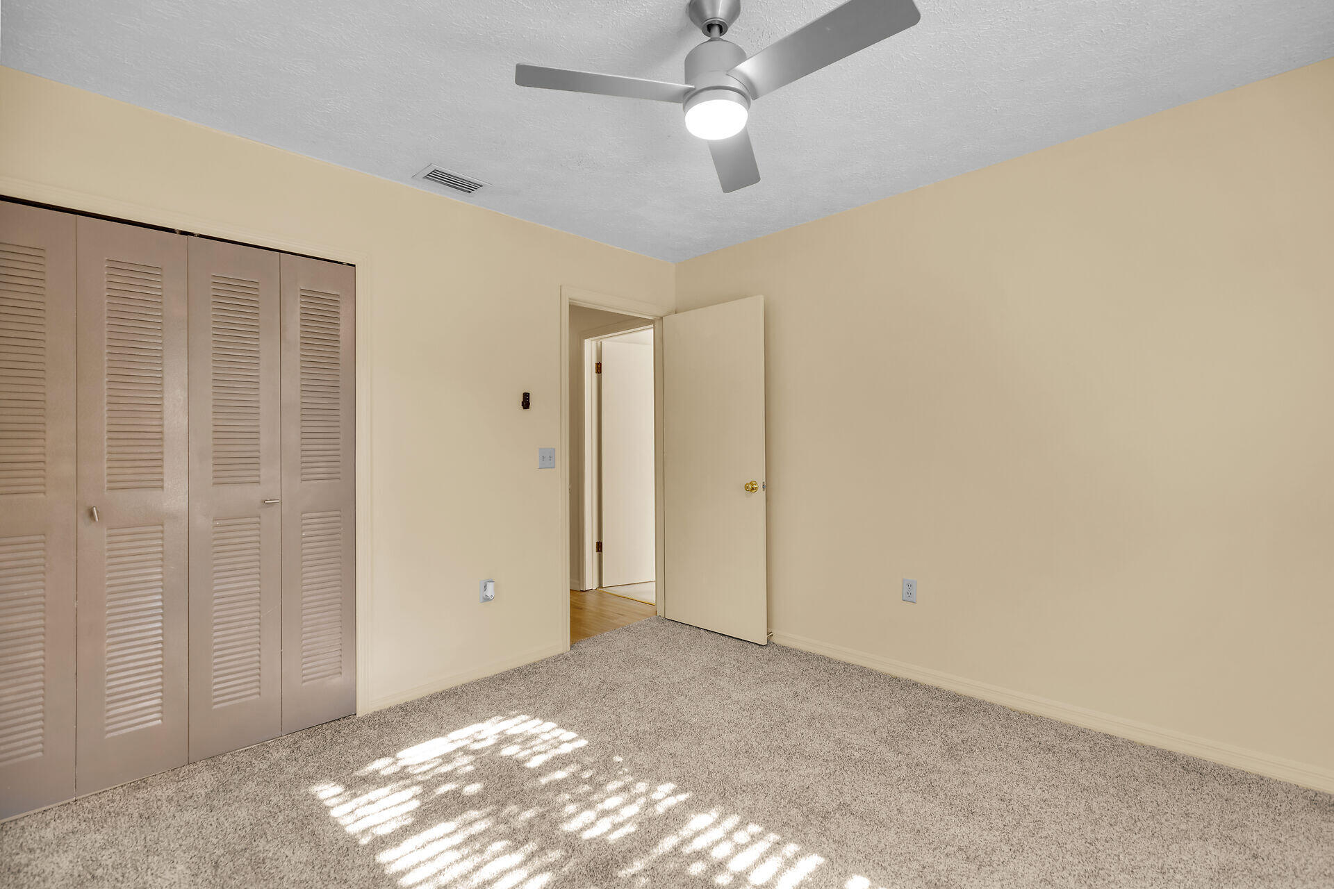 370 Cocoanut Avenue Property Photo 36