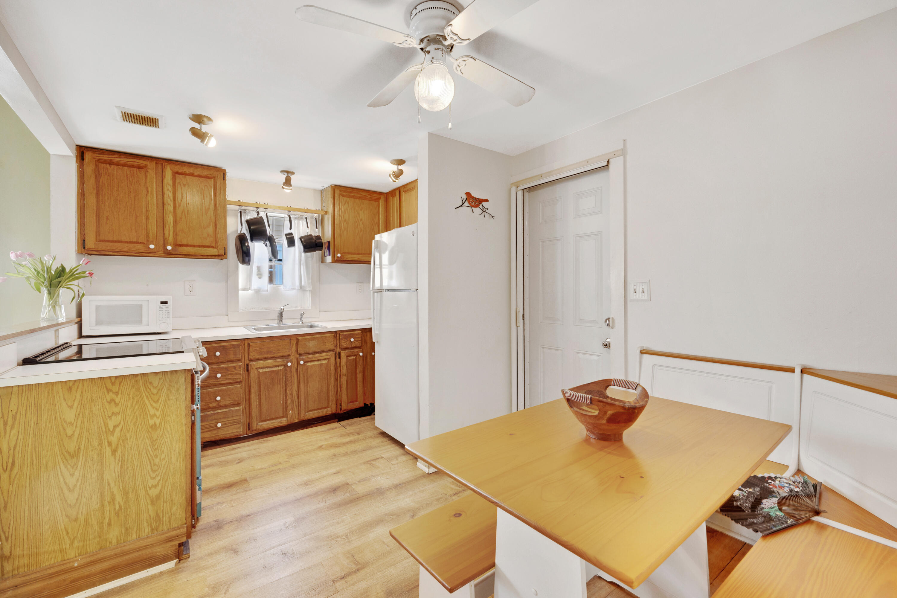 900 Thomas Street Property Photo 13