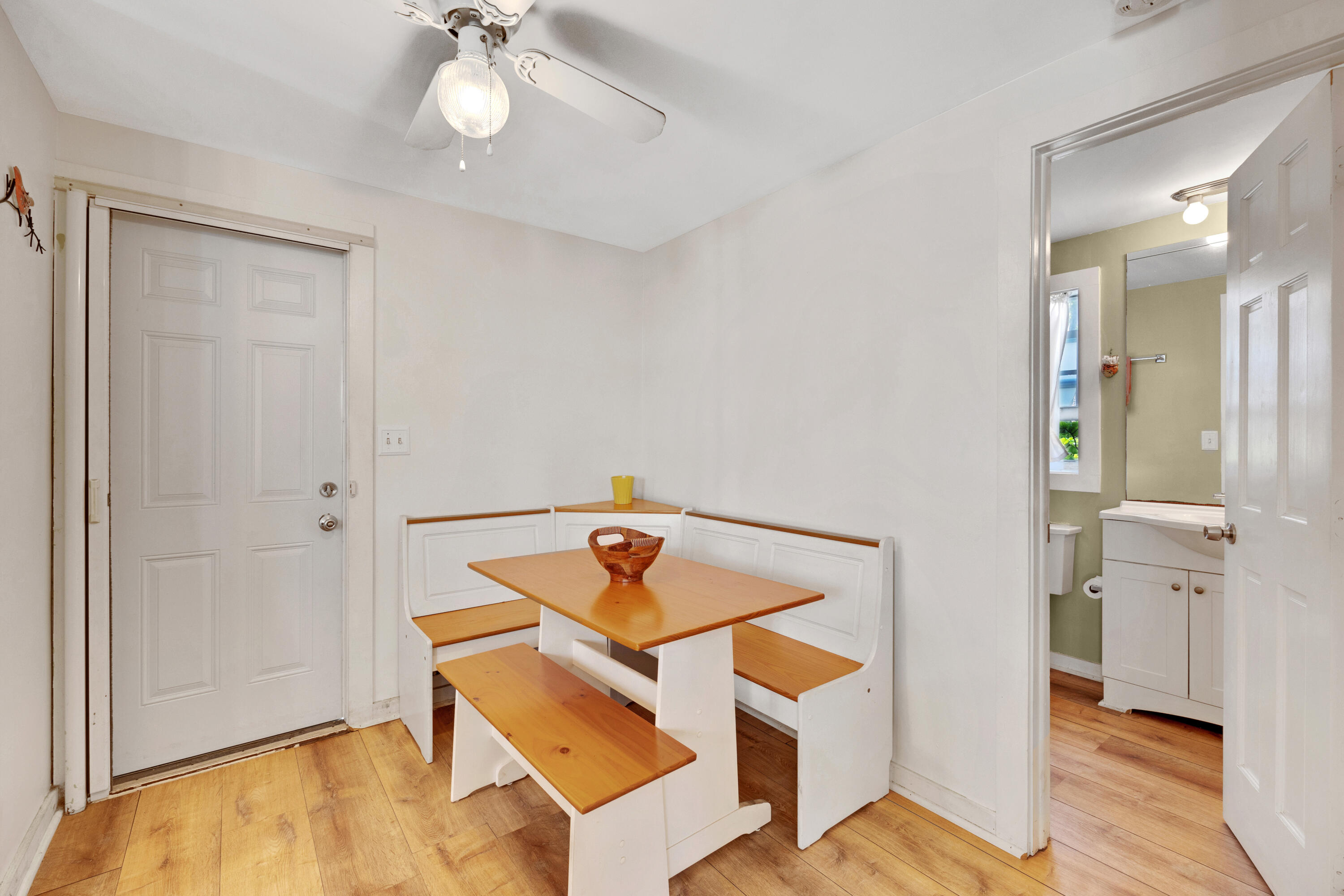 900 Thomas Street Property Photo 14