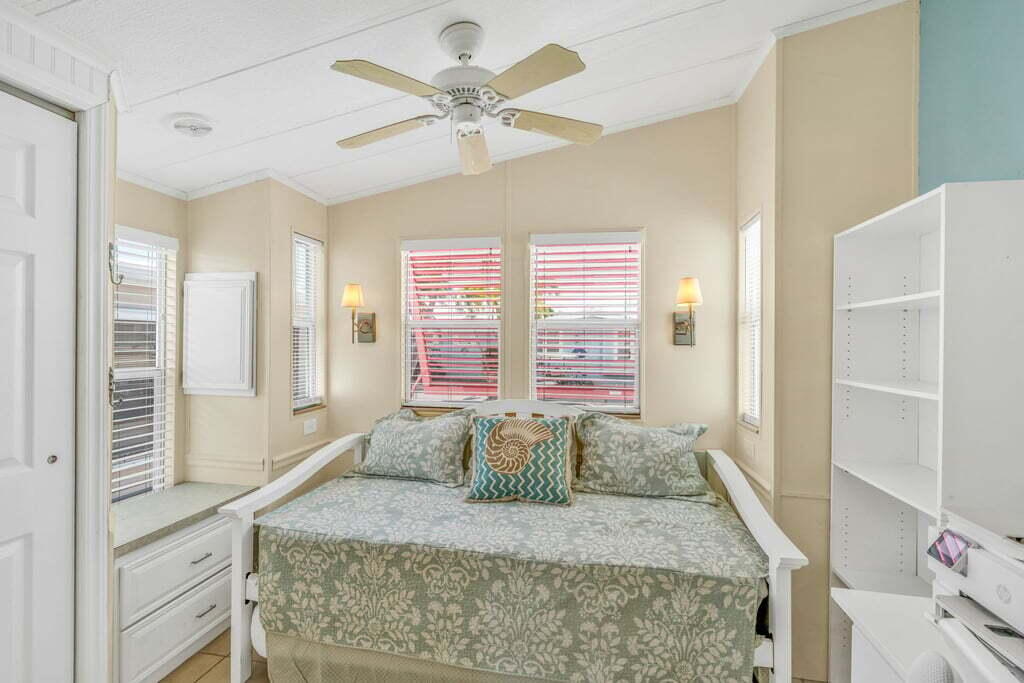 701 Spanish Main Drive, 415 Property Photo 14
