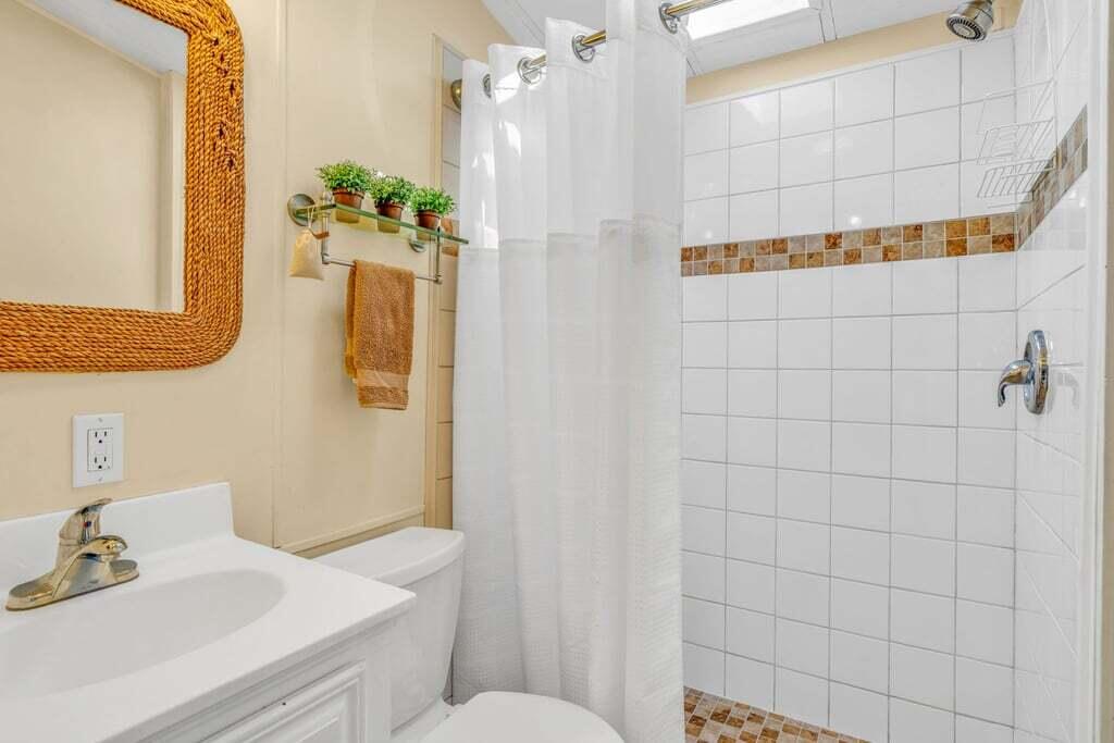 701 Spanish Main Drive, 415 Property Photo 17
