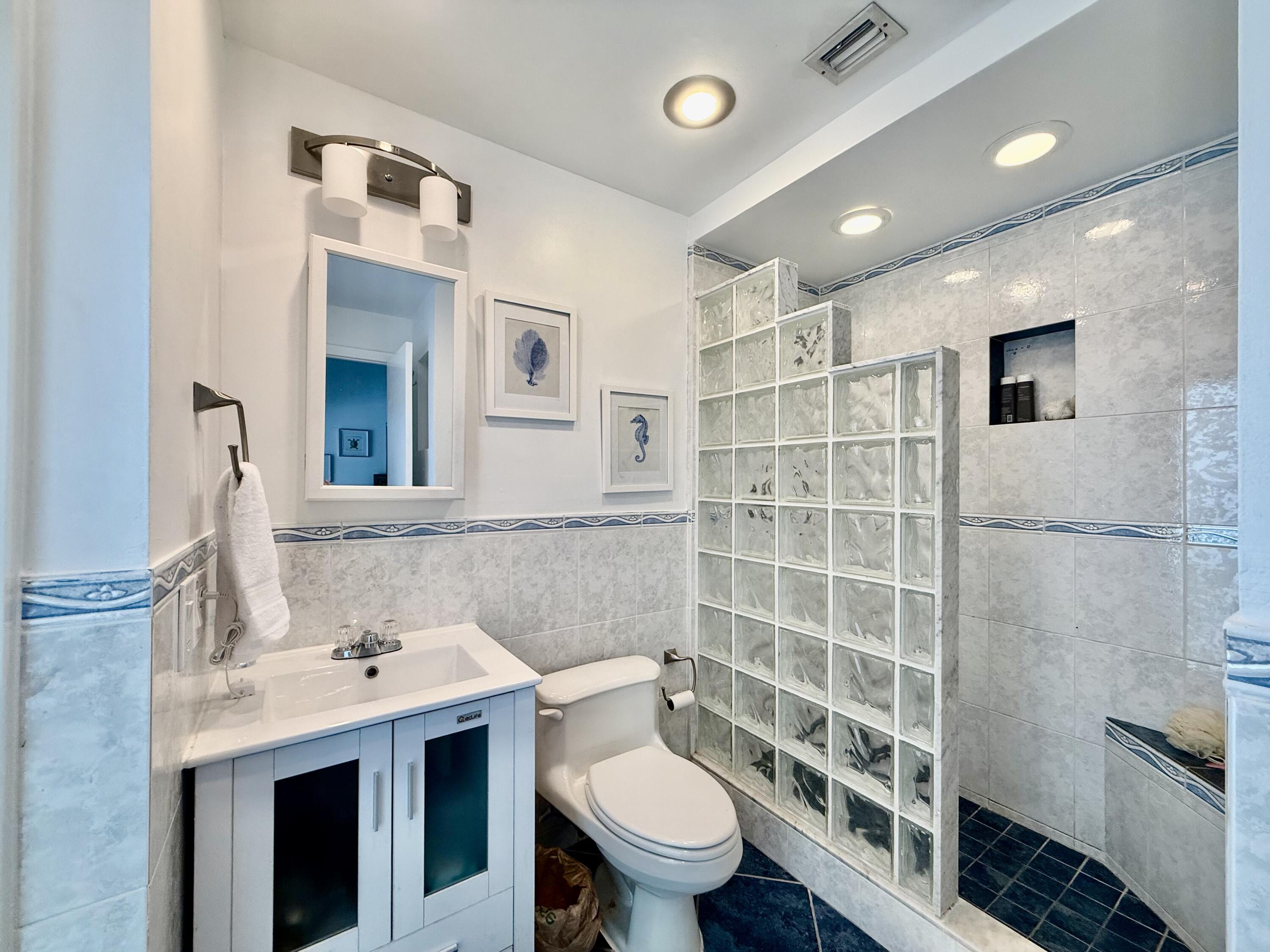 55 Harbor Drive Property Photo 13