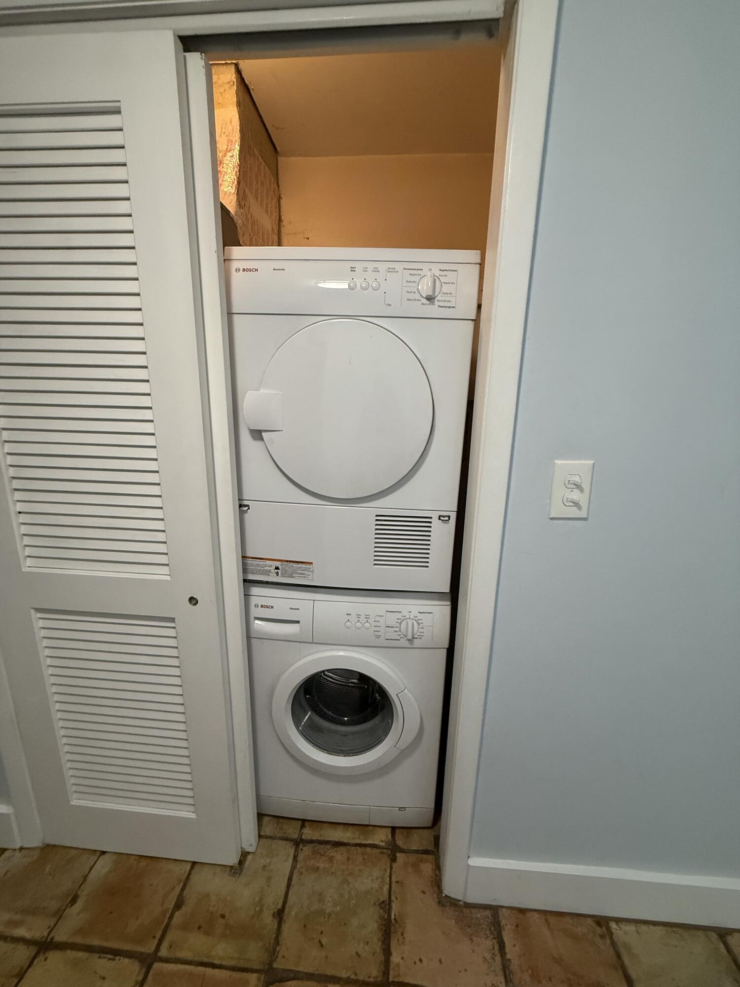 55 Harbor Drive Property Photo 18