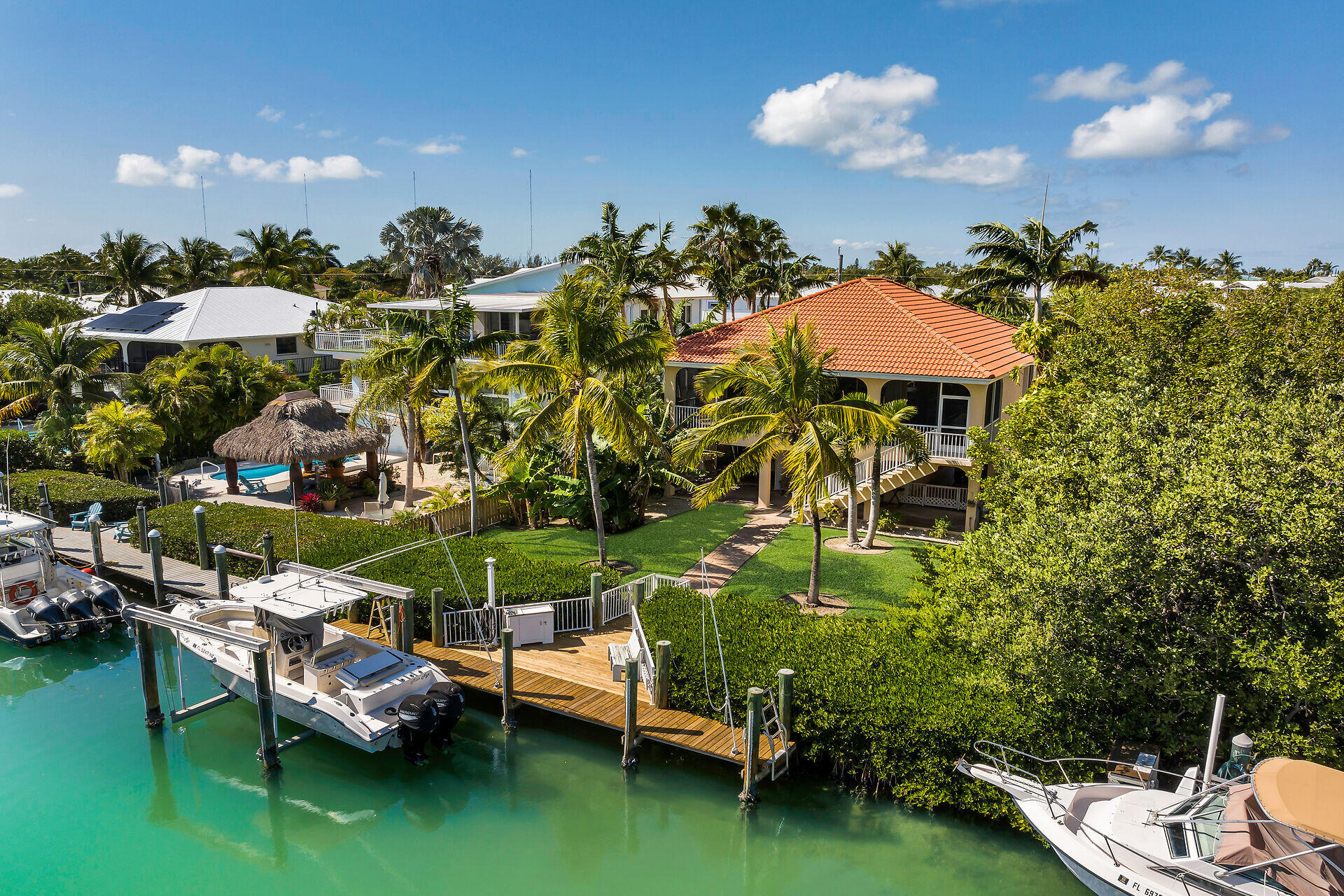 845 E Copa D Oro Property Photo 1
