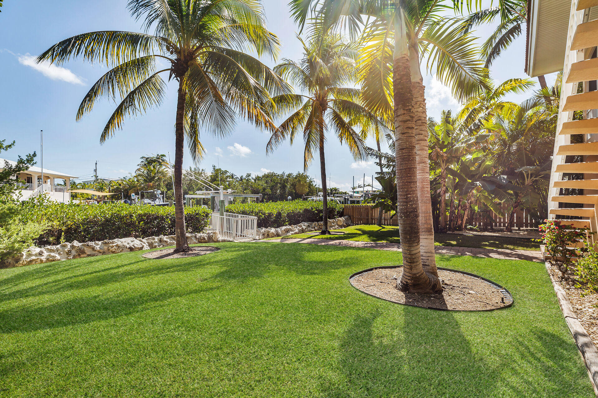 845 E Copa D Oro Property Photo 10