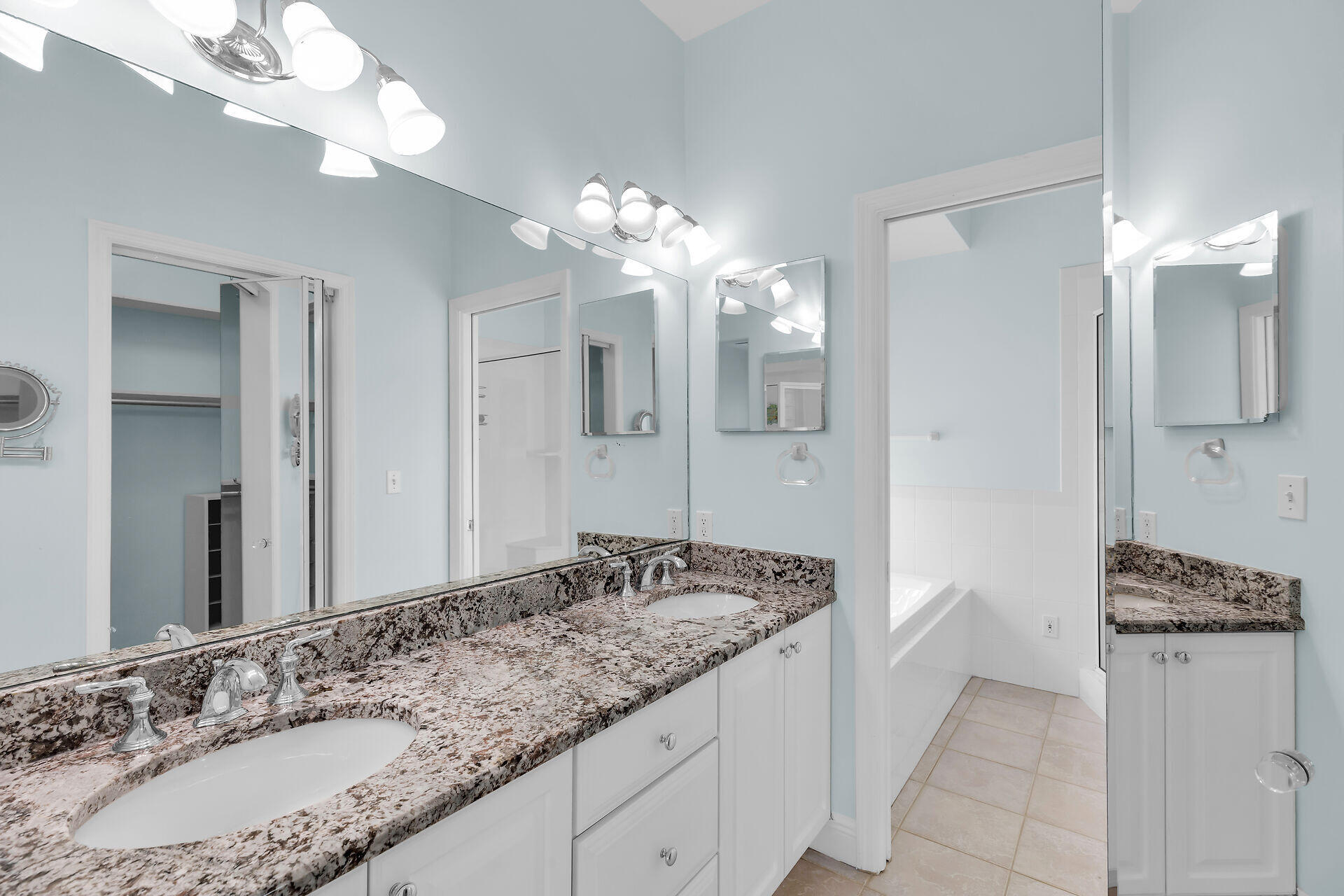 845 E Copa D Oro Property Photo 26