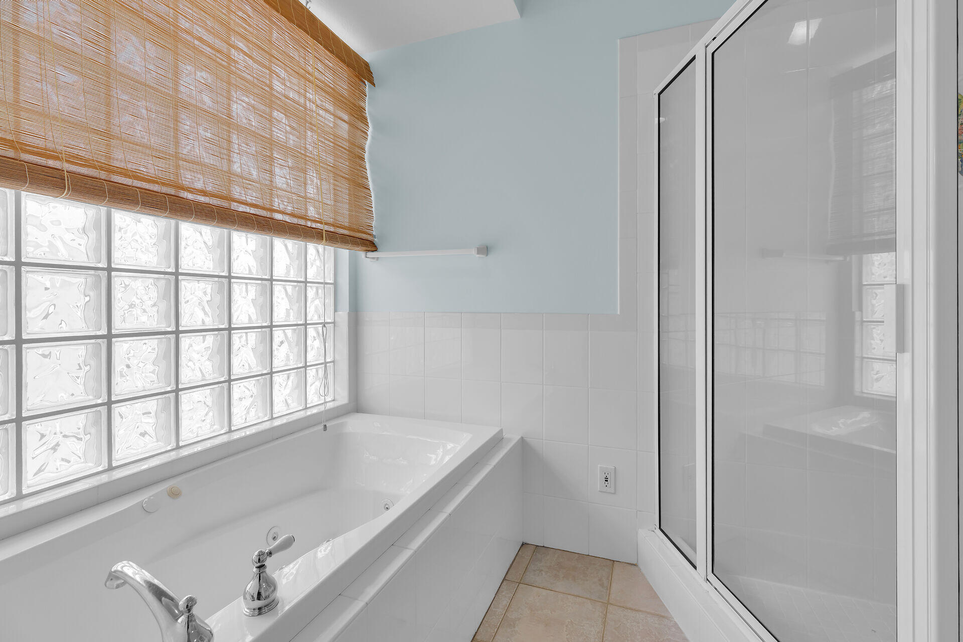 845 E Copa D Oro Property Photo 27