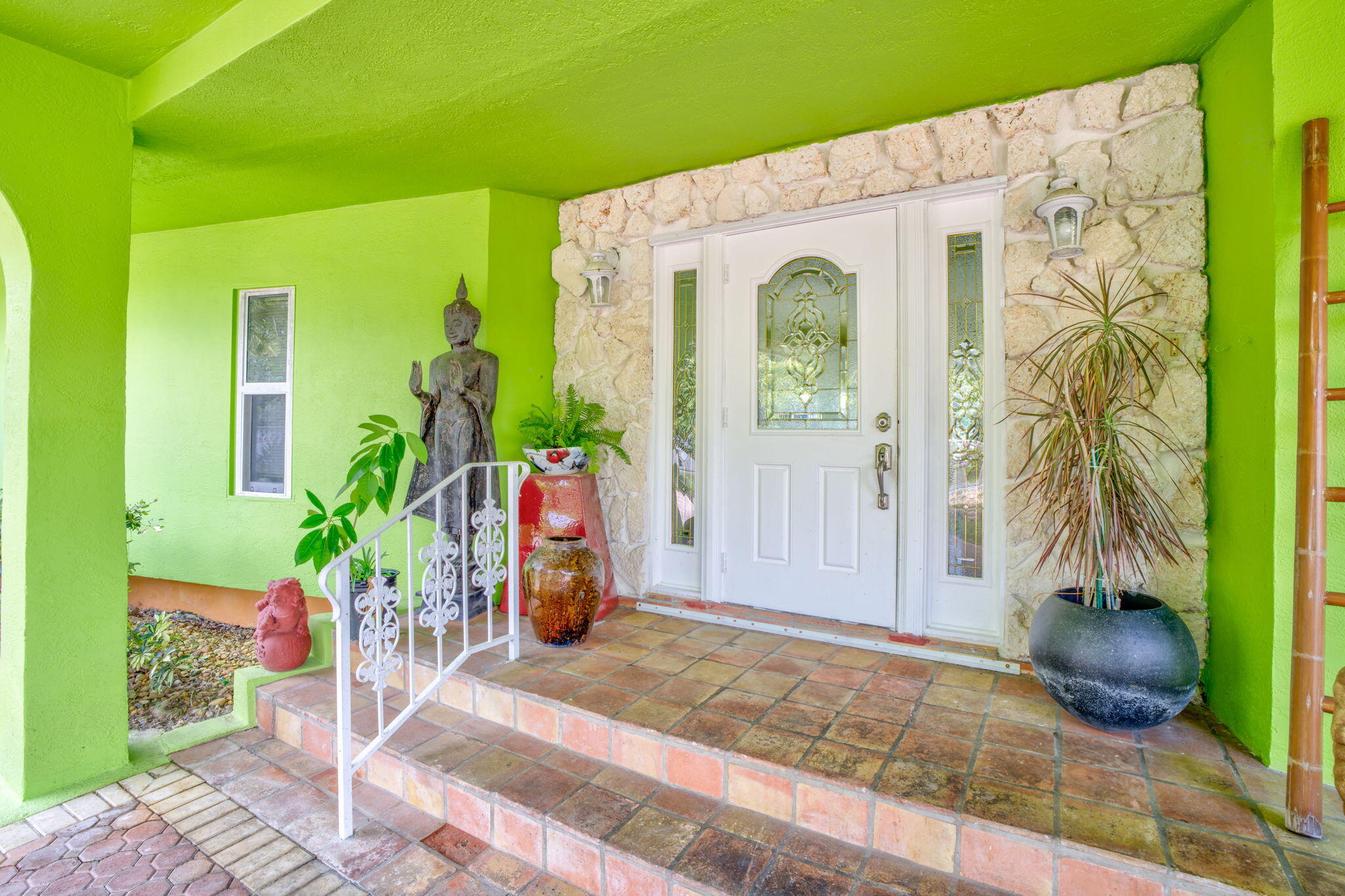 1068 E Buttonwood Drive Property Photo 37