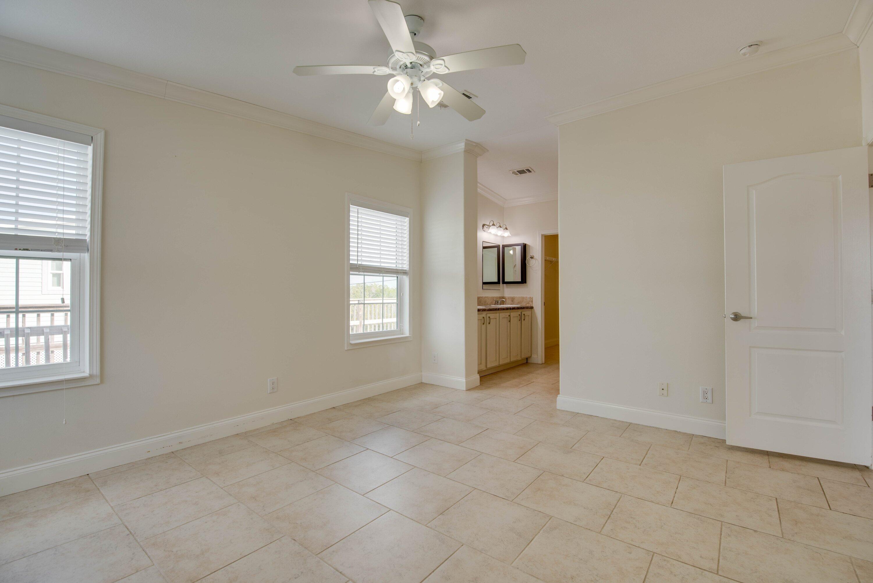 786 Jamaica Lane Property Photo 12
