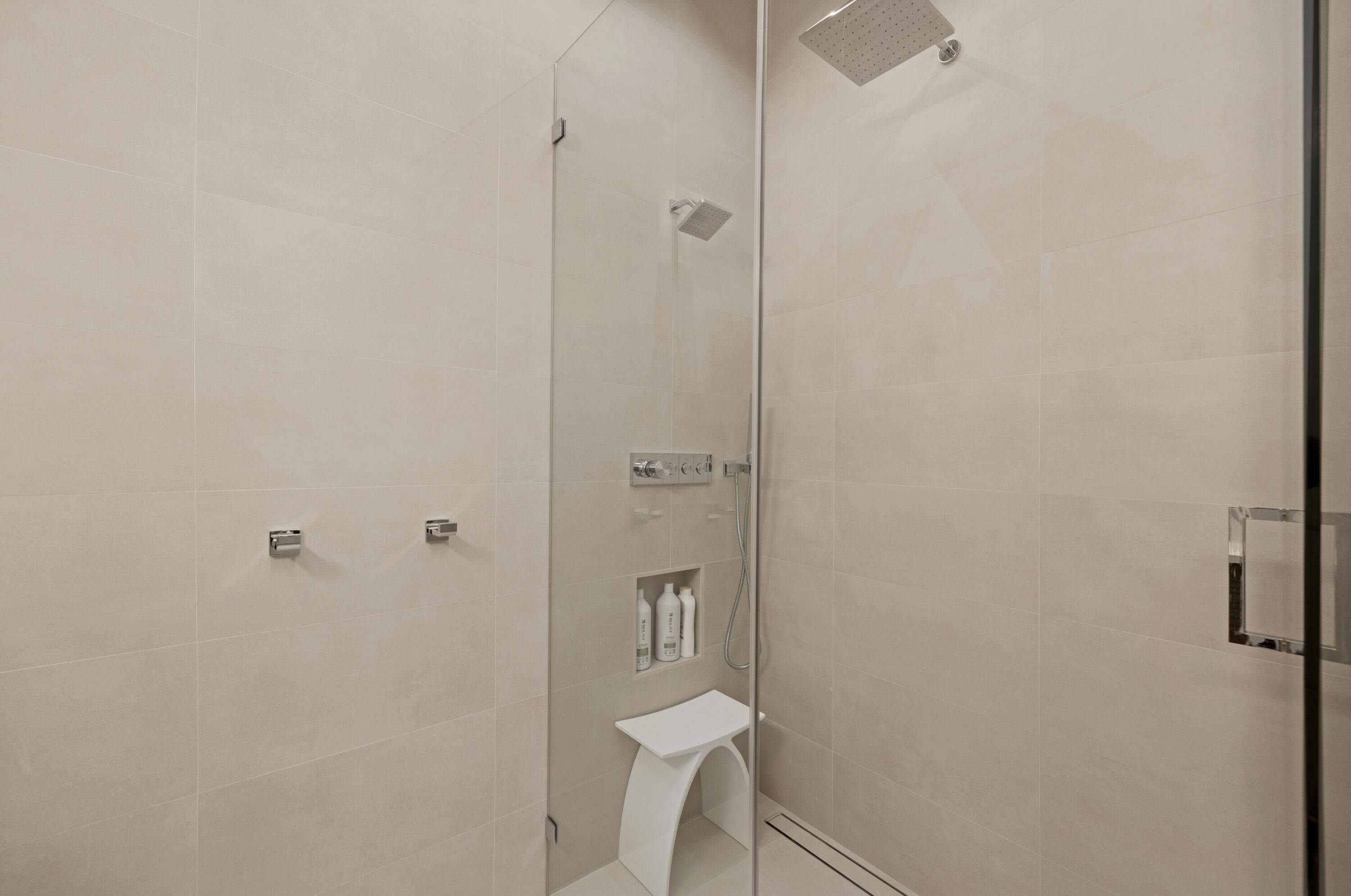 115 Front Street, 101 Property Photo 37