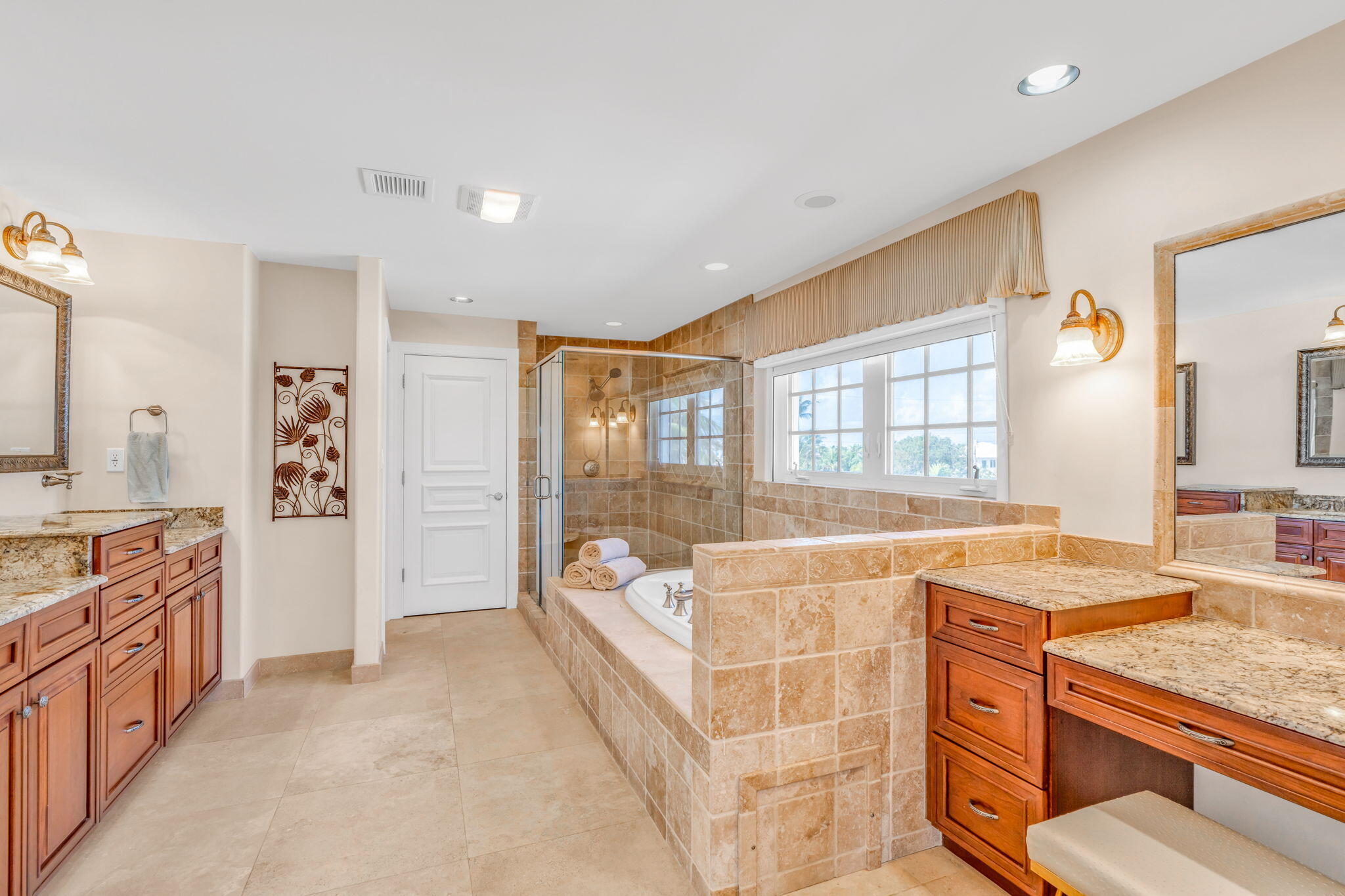160 1st Street Property Photo 35