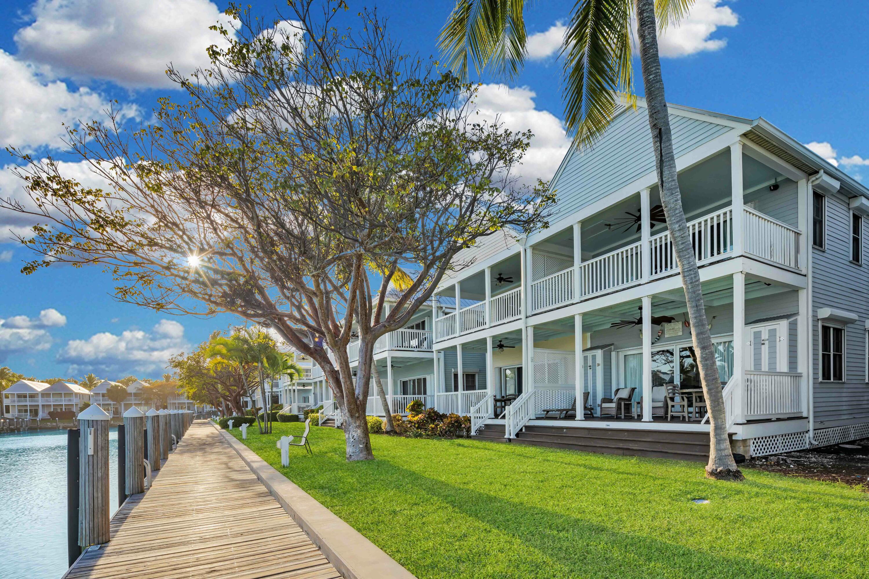 7084 Hawks Cay Boulevard Property Photo 8