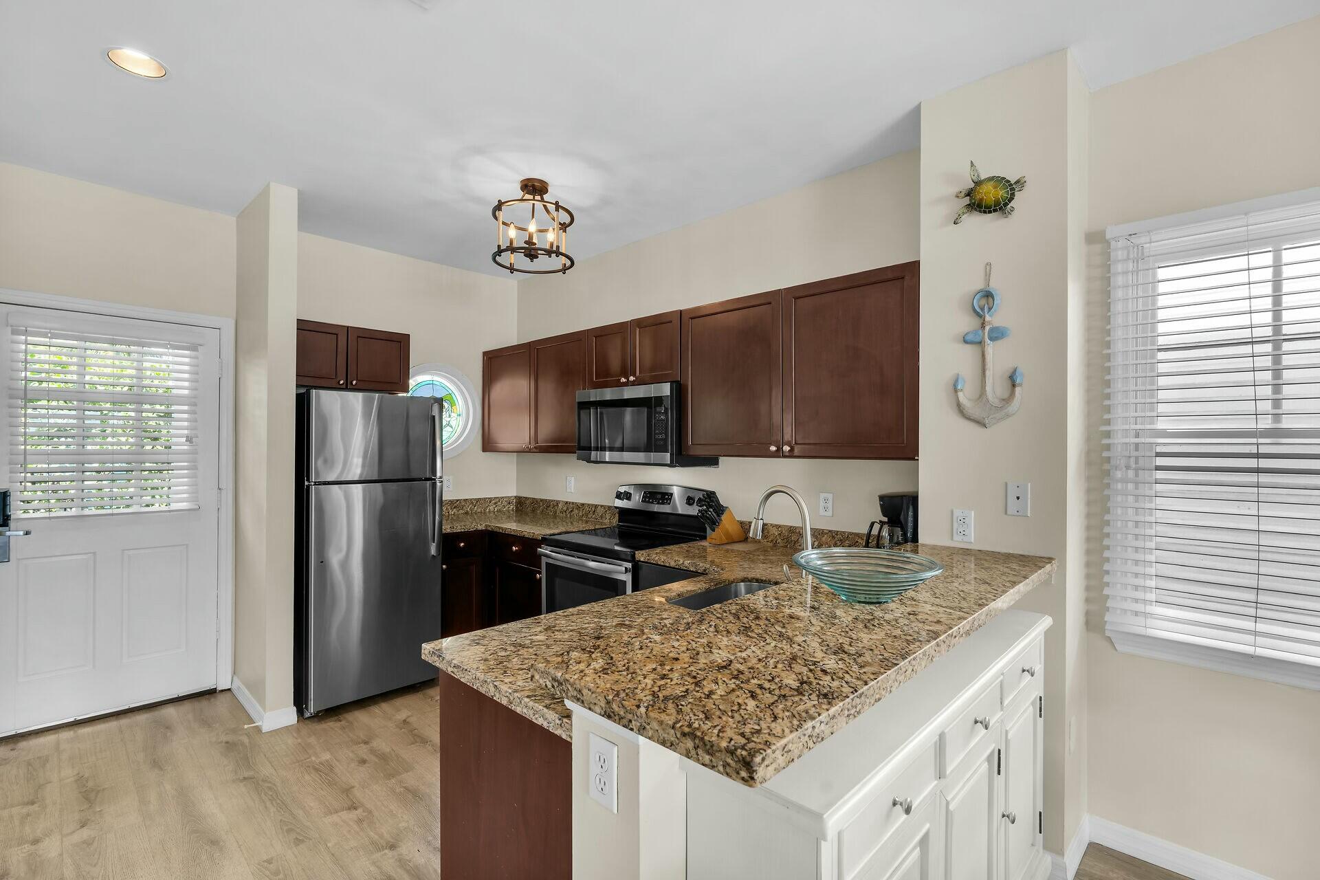 7084 Hawks Cay Boulevard Property Photo 12