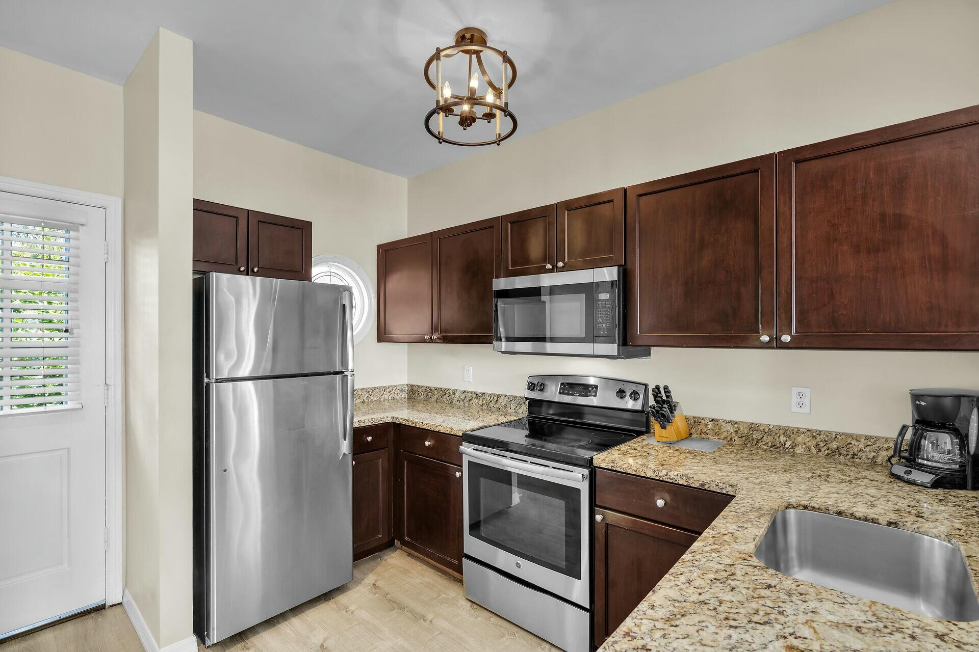 7084 Hawks Cay Boulevard Property Photo 13