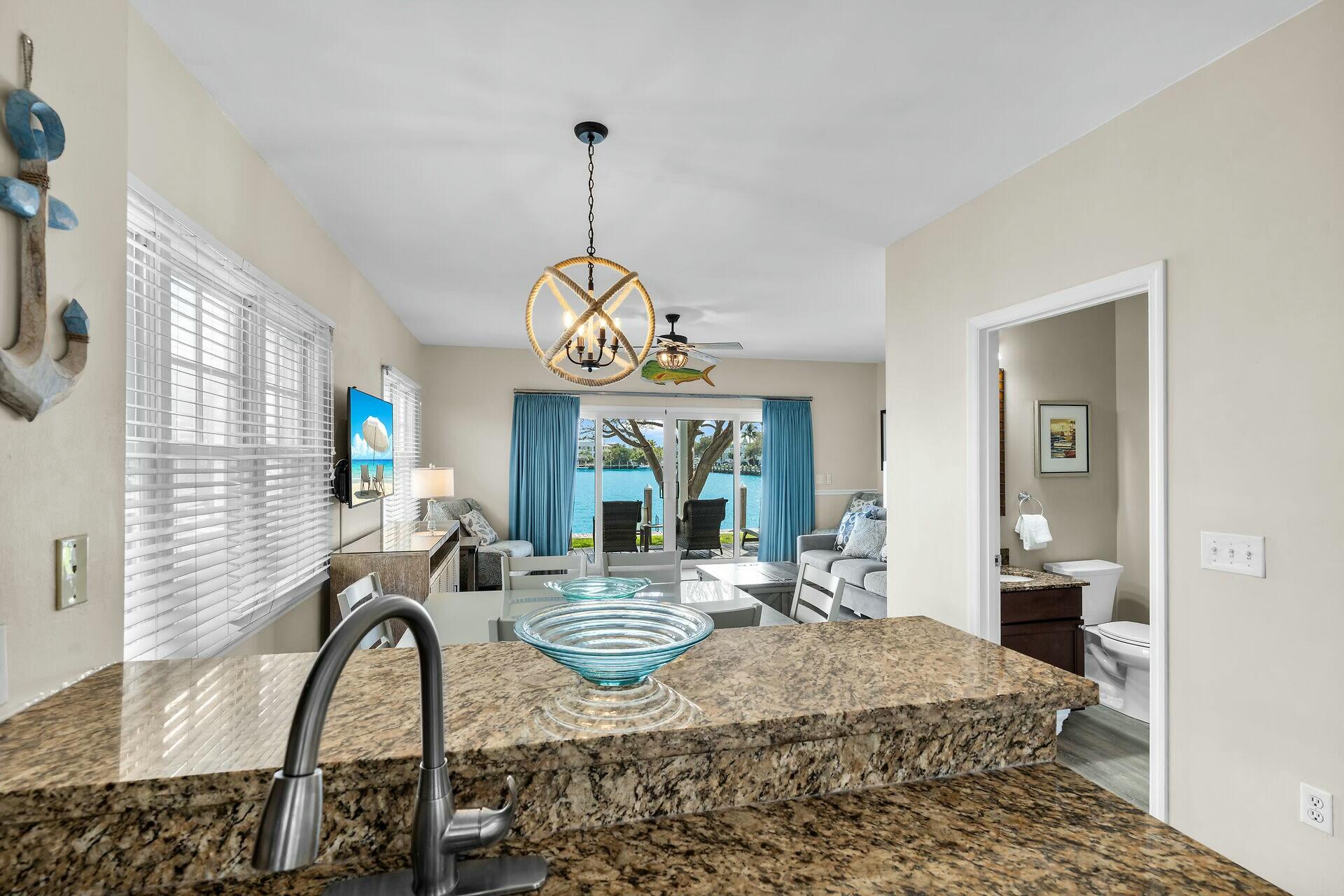 7084 Hawks Cay Boulevard Property Photo 14