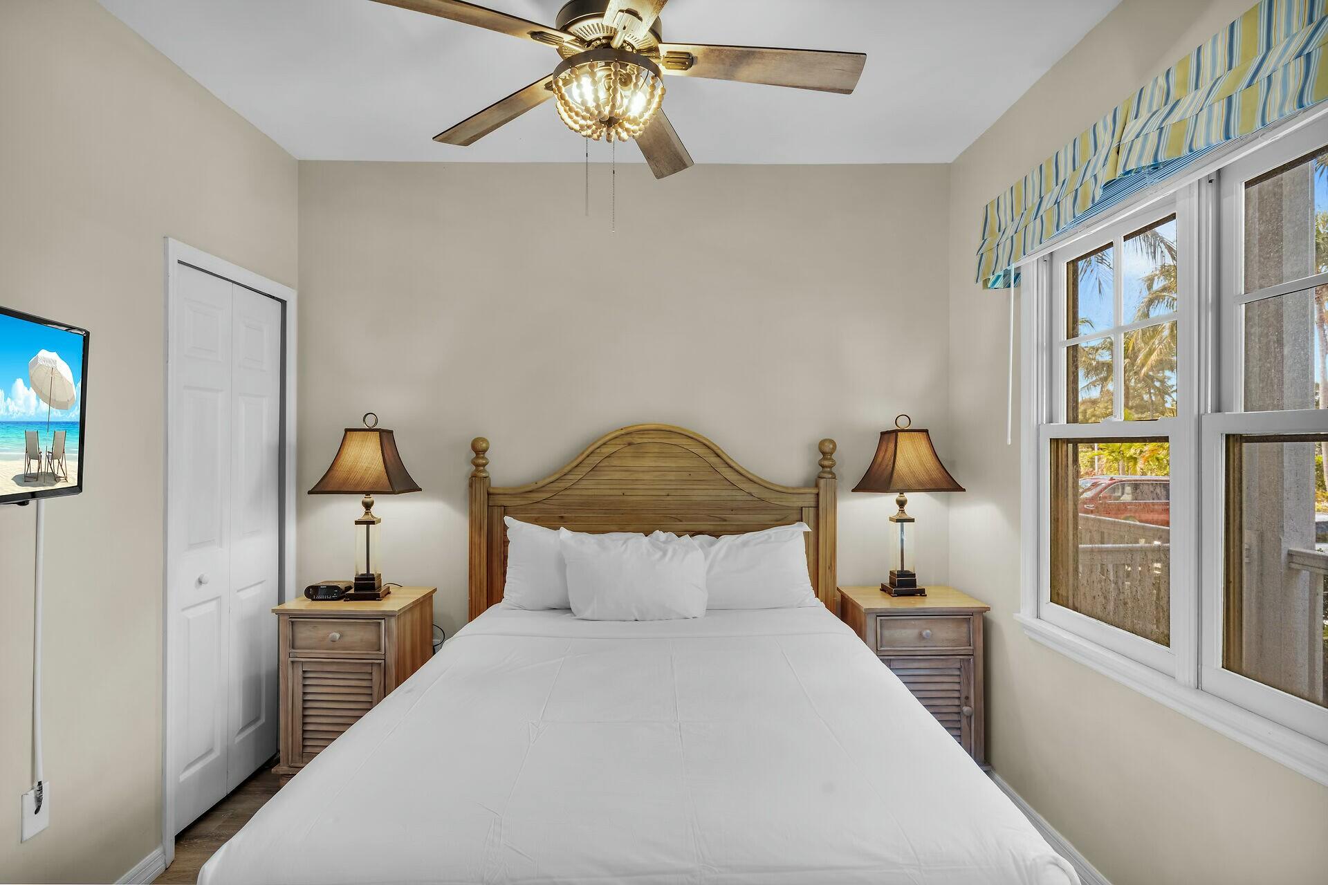 7084 Hawks Cay Boulevard Property Photo 15