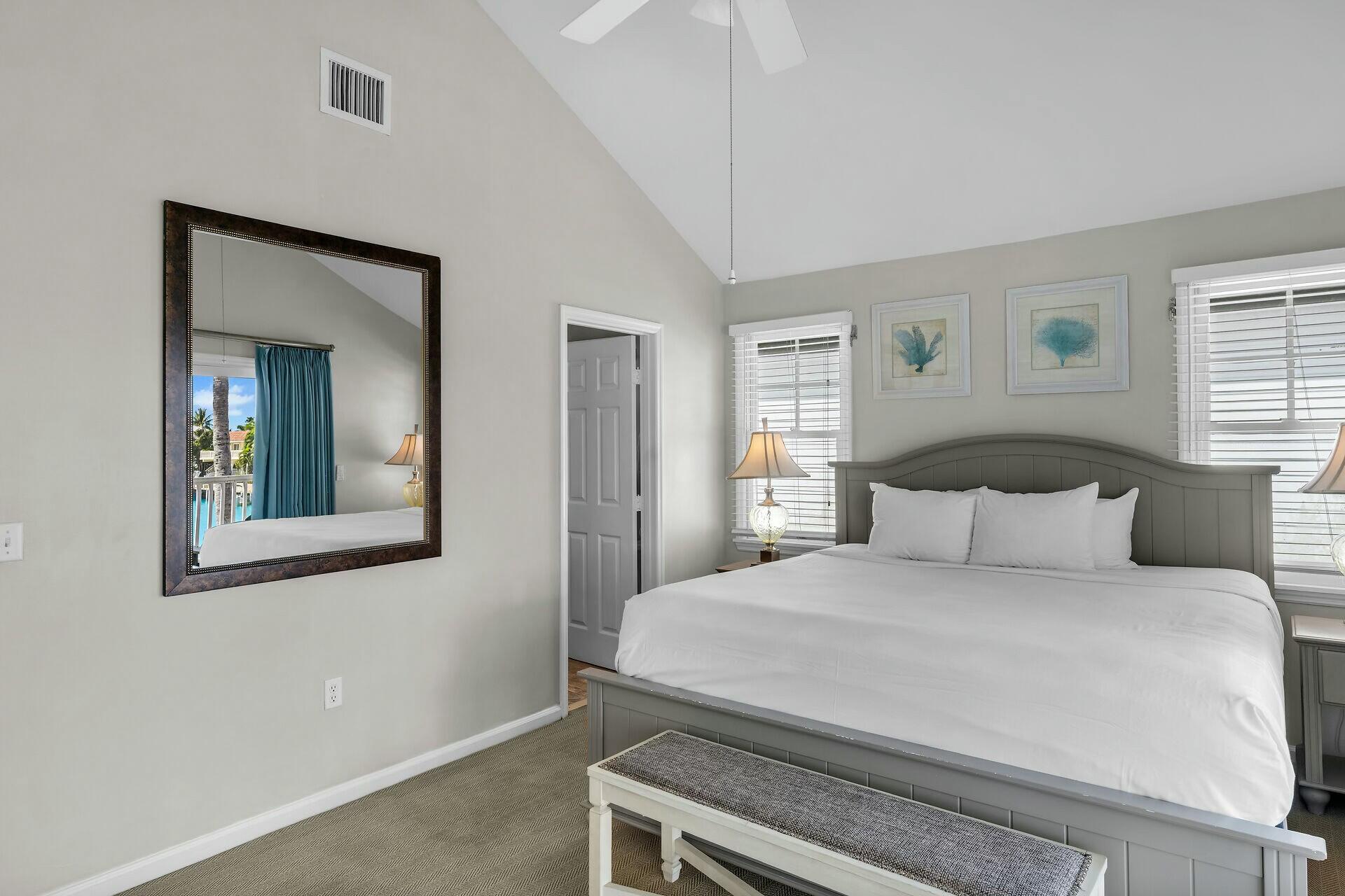 7084 Hawks Cay Boulevard Property Photo 28