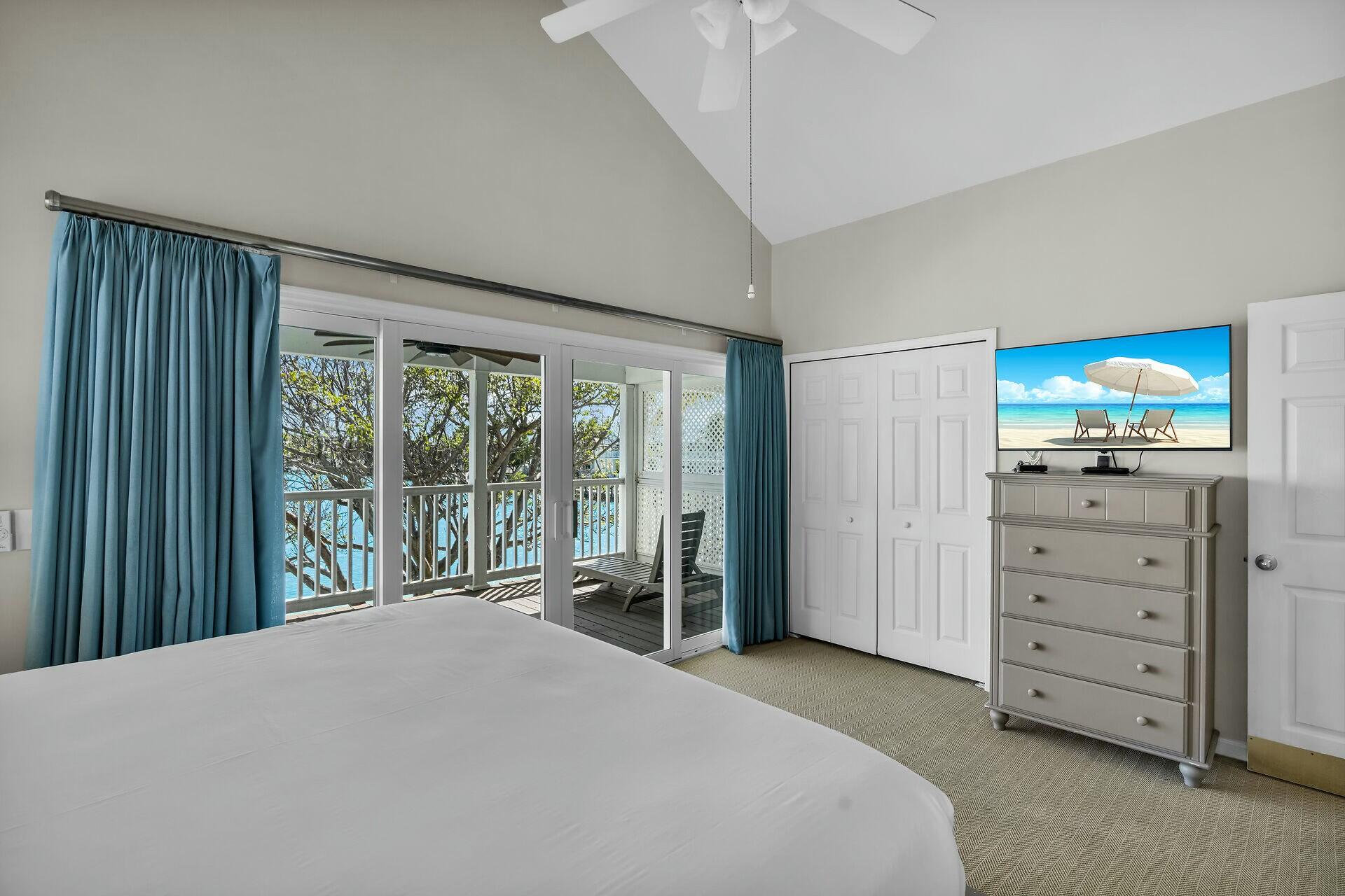 7084 Hawks Cay Boulevard Property Photo 29