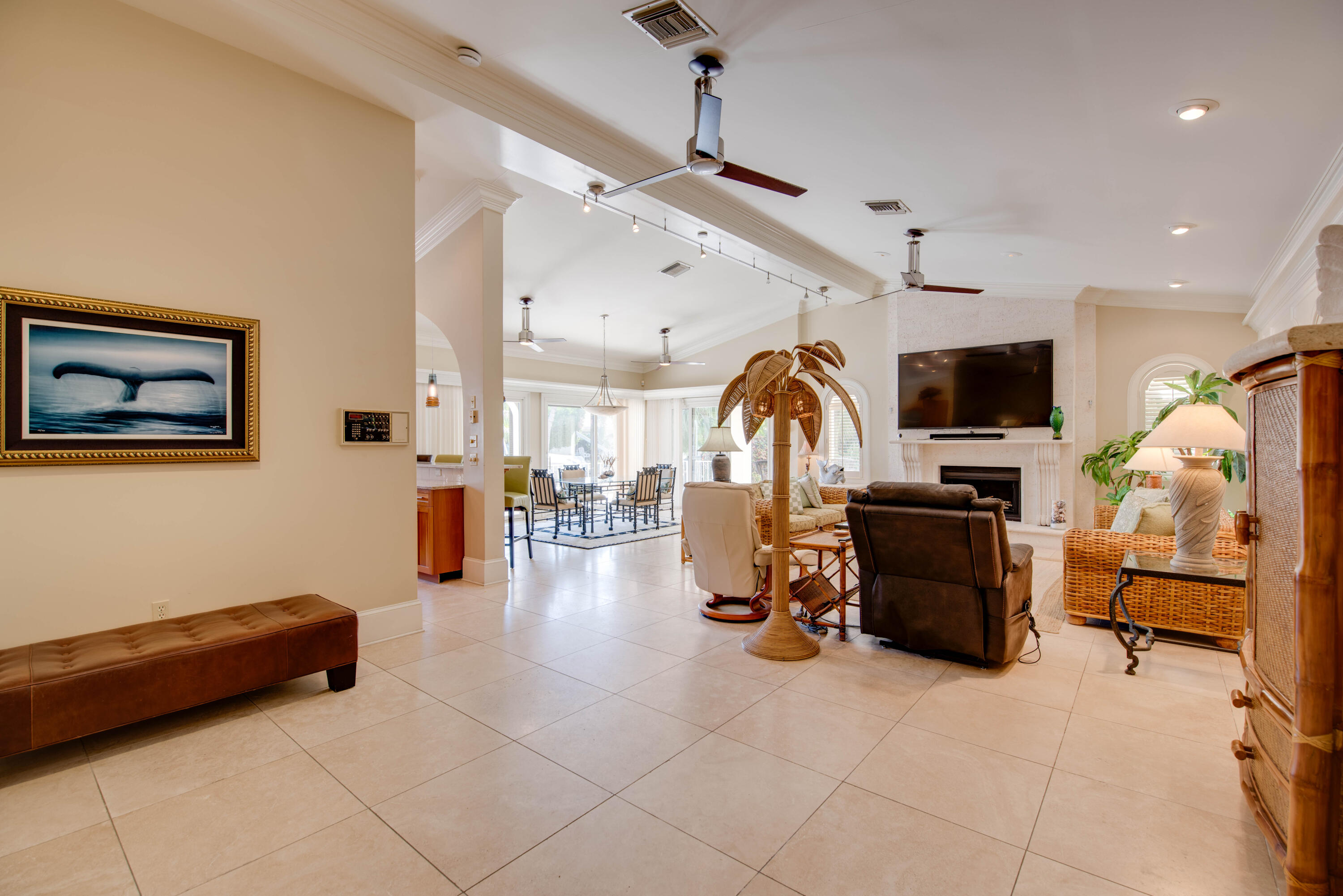531 Seminole Drive Property Photo 9