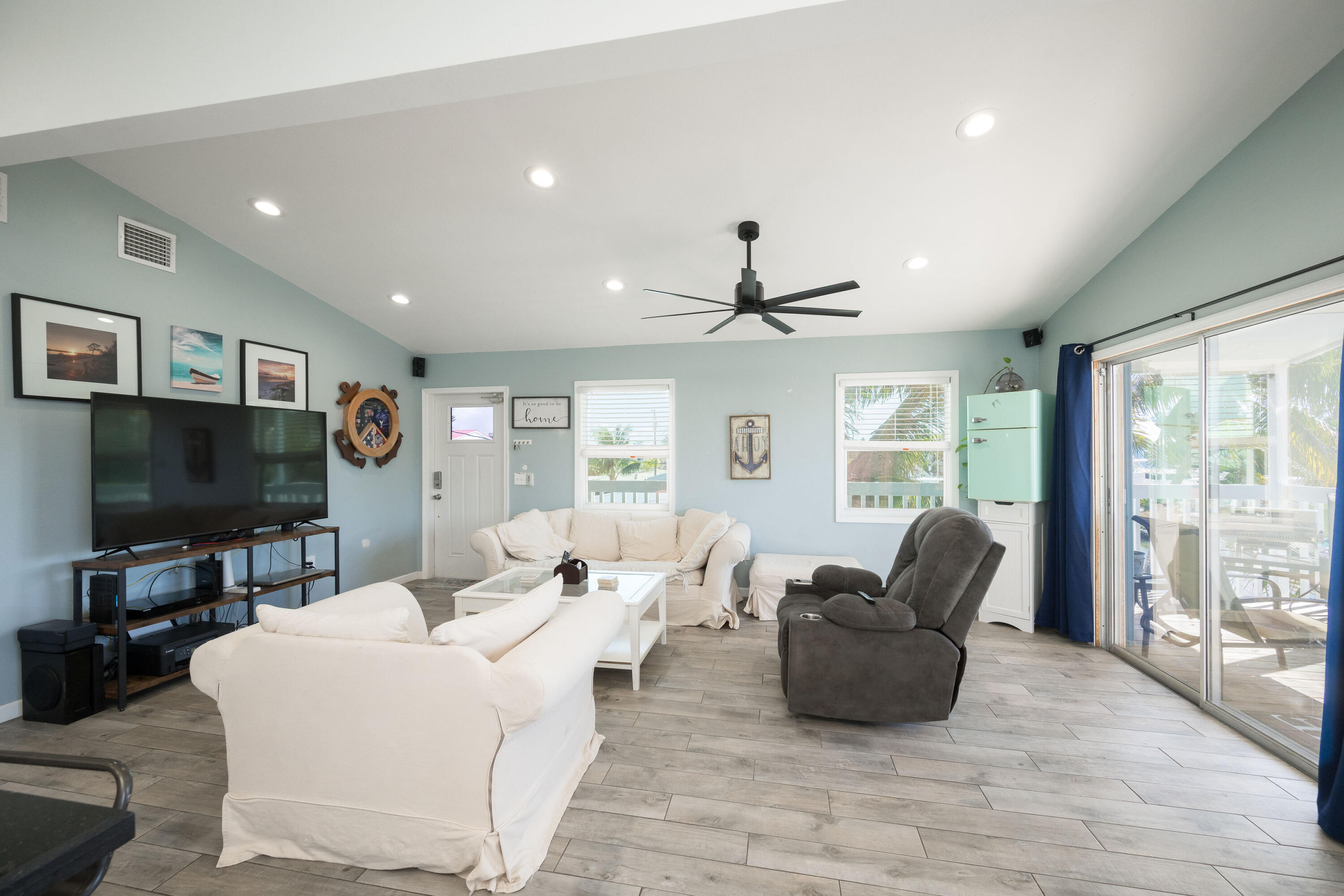31028 Hollerich Drive Property Photo 6