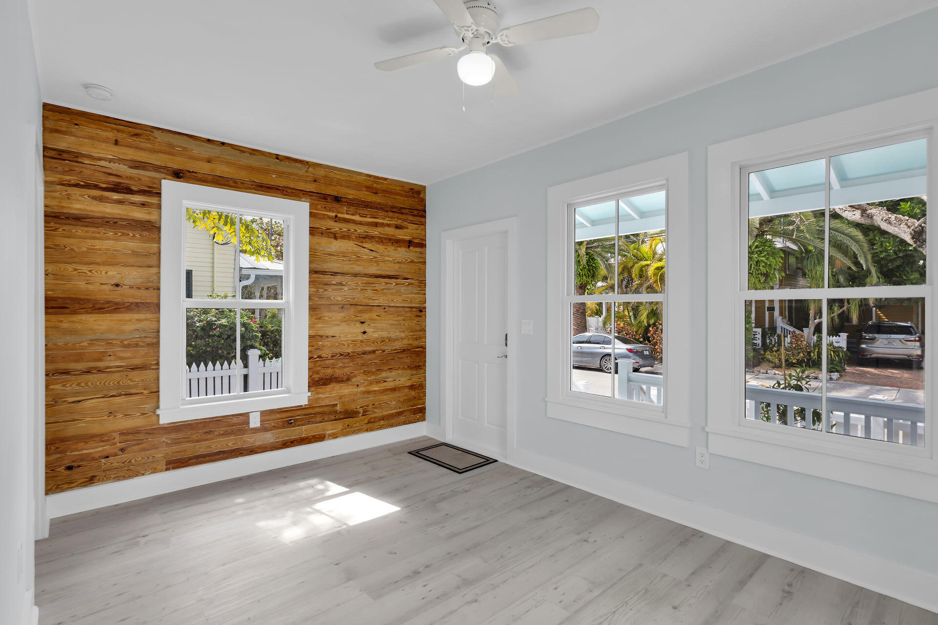 1420 Petronia Street Property Photo 3